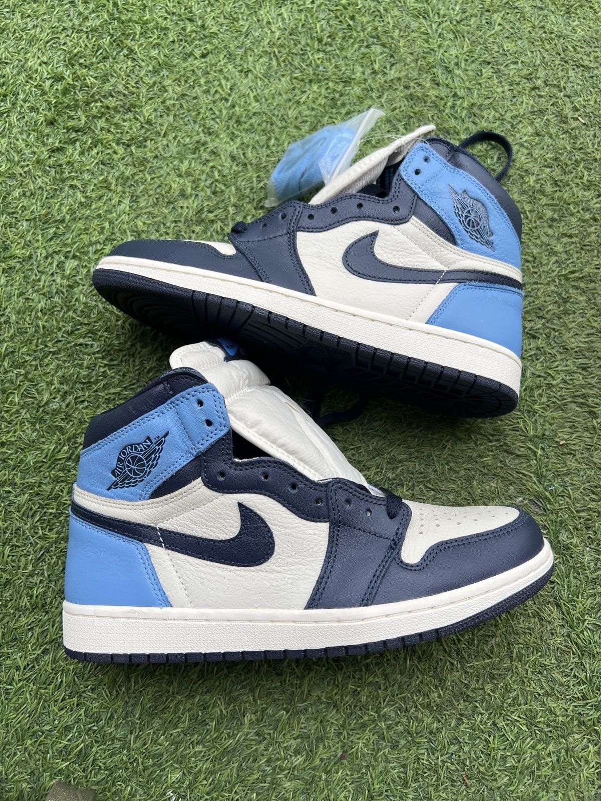 Nike Air Jordan 1 Retro Hi OG Obsidian University Blue 555088-140 Size US 8 / EU 41 - 2 Thumbnail