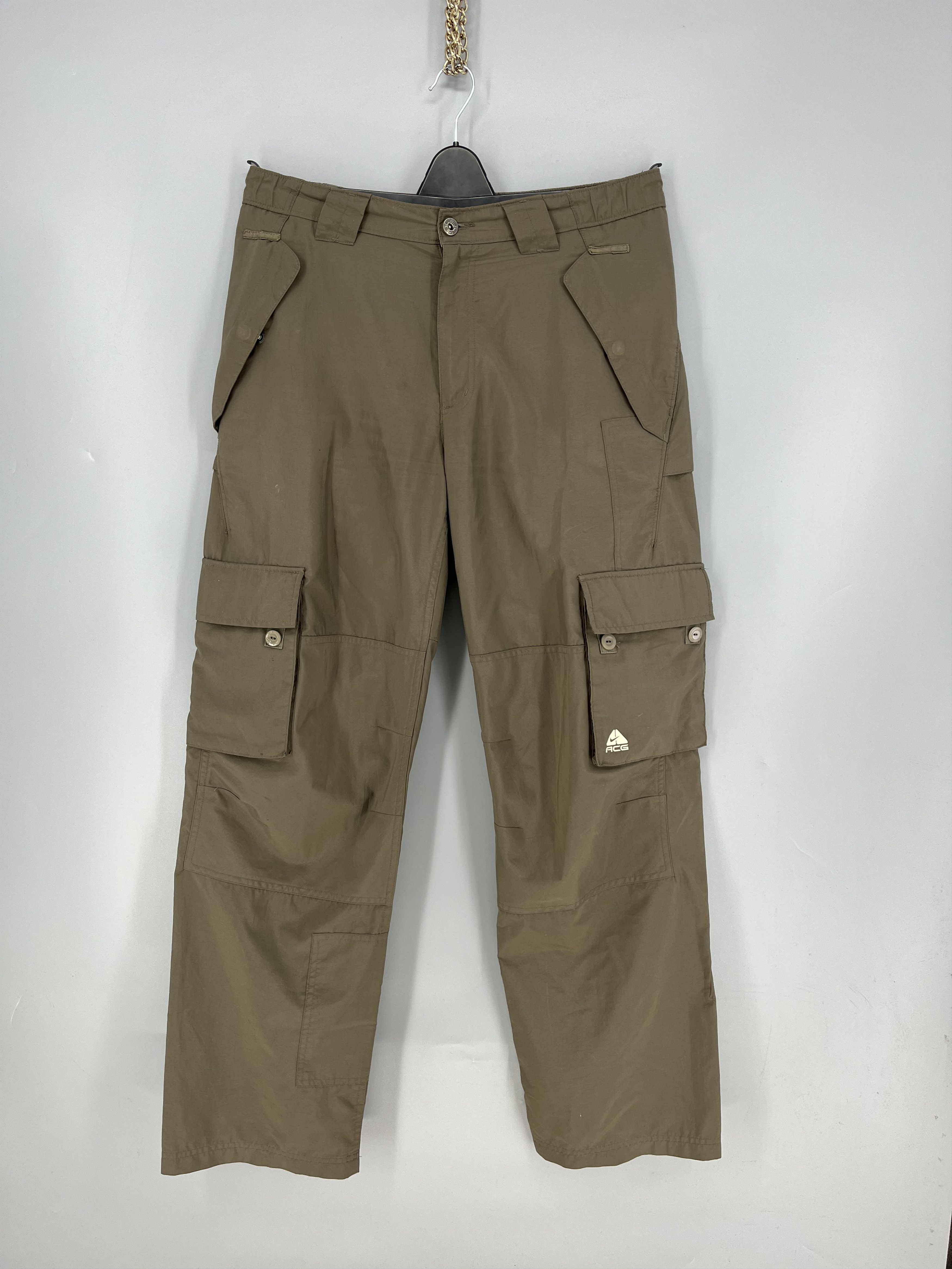 Vintage Vintage Nike ACG Men Cargo Pants Wide Leg size M Size US 32 / EU 48 - 1 Thumbnail