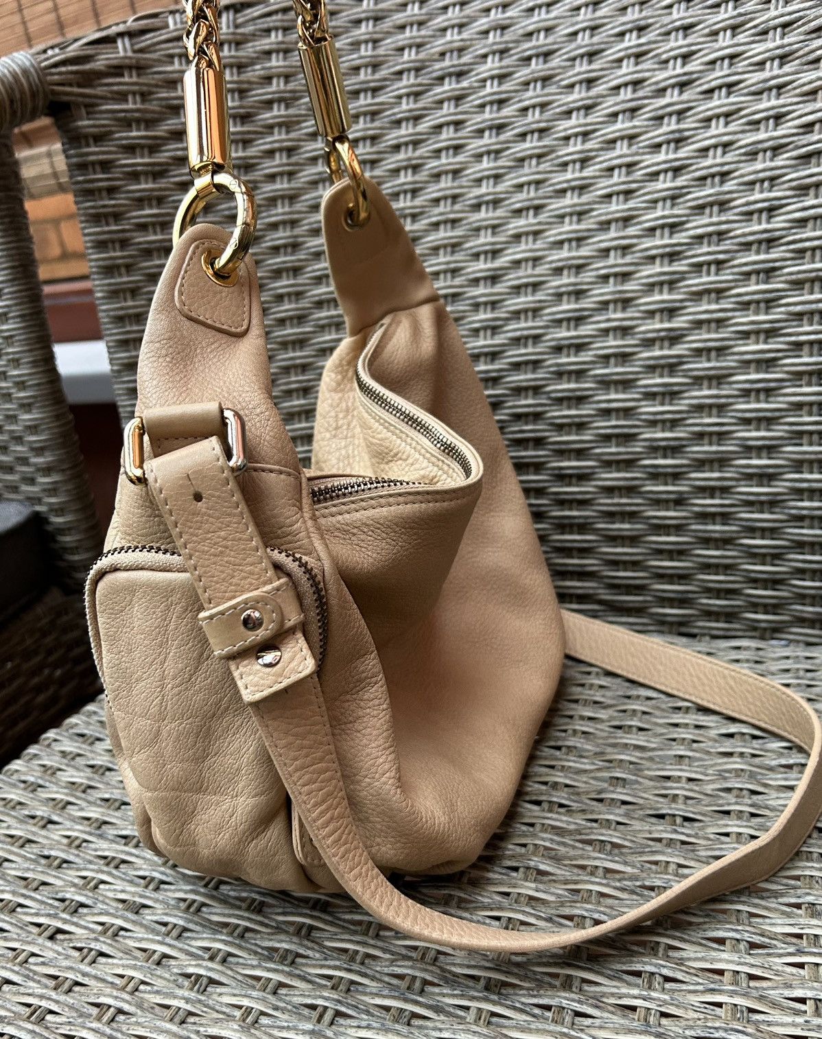 Furla Furla Beige Leather Hobo Shoulder Bag Gold Chain Size ONE SIZE - 4 Thumbnail