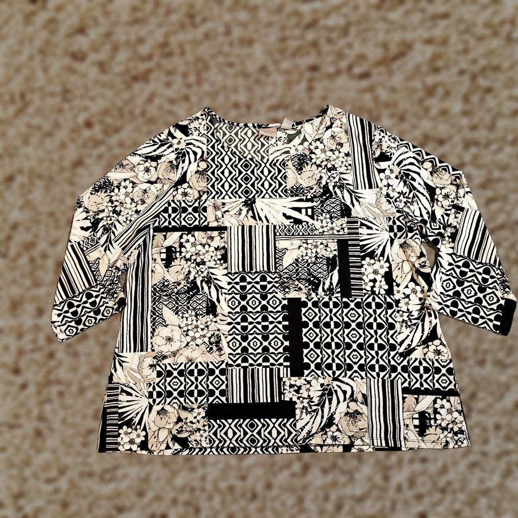 Vintage Chicos Top Shirt Women XL Black Tan Floral Boxy Stretch Slinky Casual Career - 3/4 Sleeve, Round Neck, Pullover, Polyester Spandex, Knit Size XL / US 12-14 / IT 48-50 - 1 Thumbnail