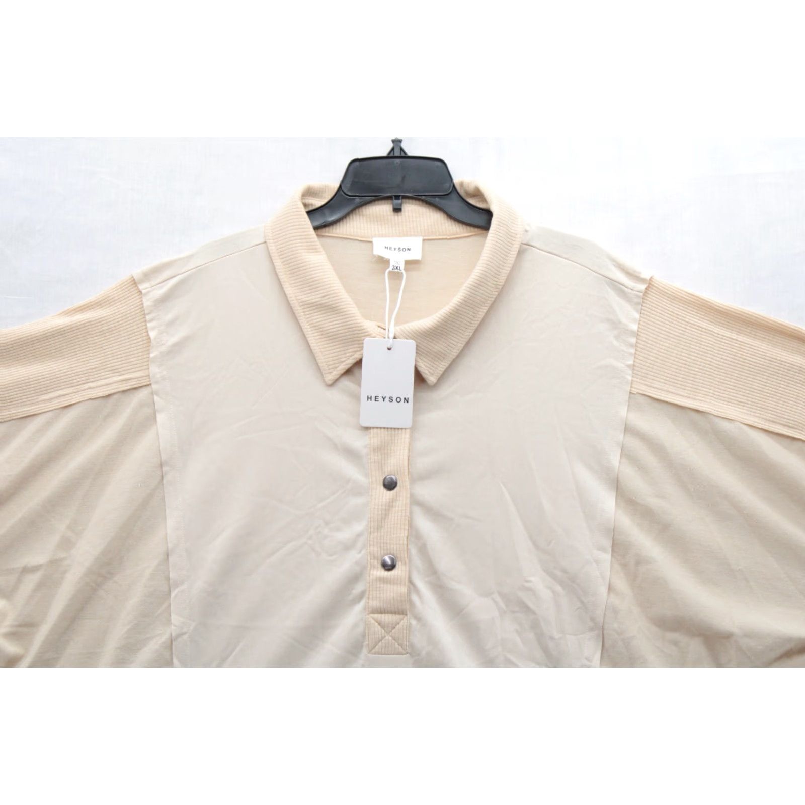 Vintage NWT Heyson Oversized Shirt Women’s 3X Tan Pocket 1/2 Snap-Up Long Sleeve Shirt Woman 3X Beige Poly / Rayon Blouse Jeans/Workwear? Size XXL / US 16-18 / IT 52-54 - 3 Thumbnail