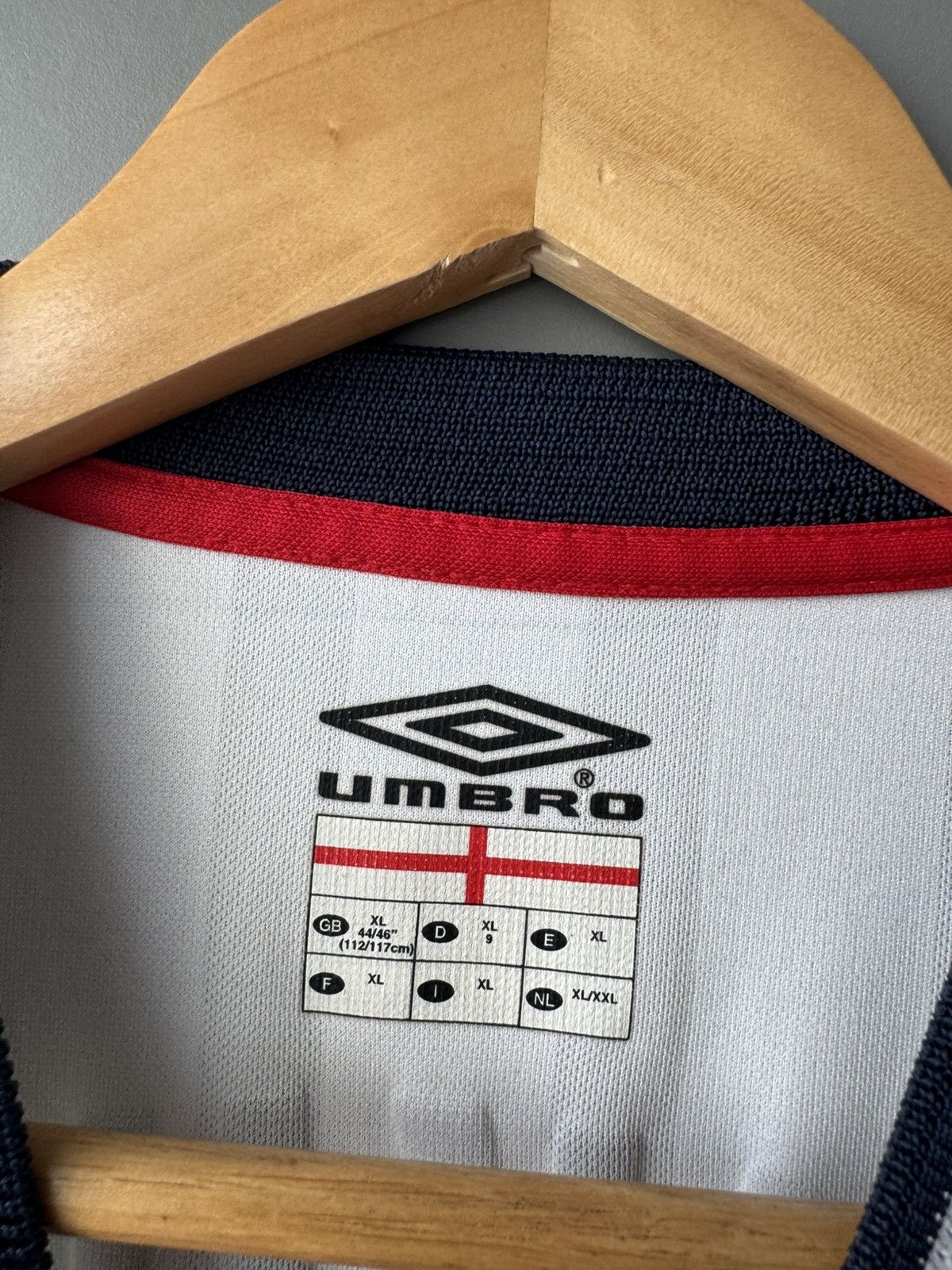 Umbro Umbro England David Beckham #7 Men's Football Soccer Jersey Size US XL / EU 56 / 4 - 6 Thumbnail