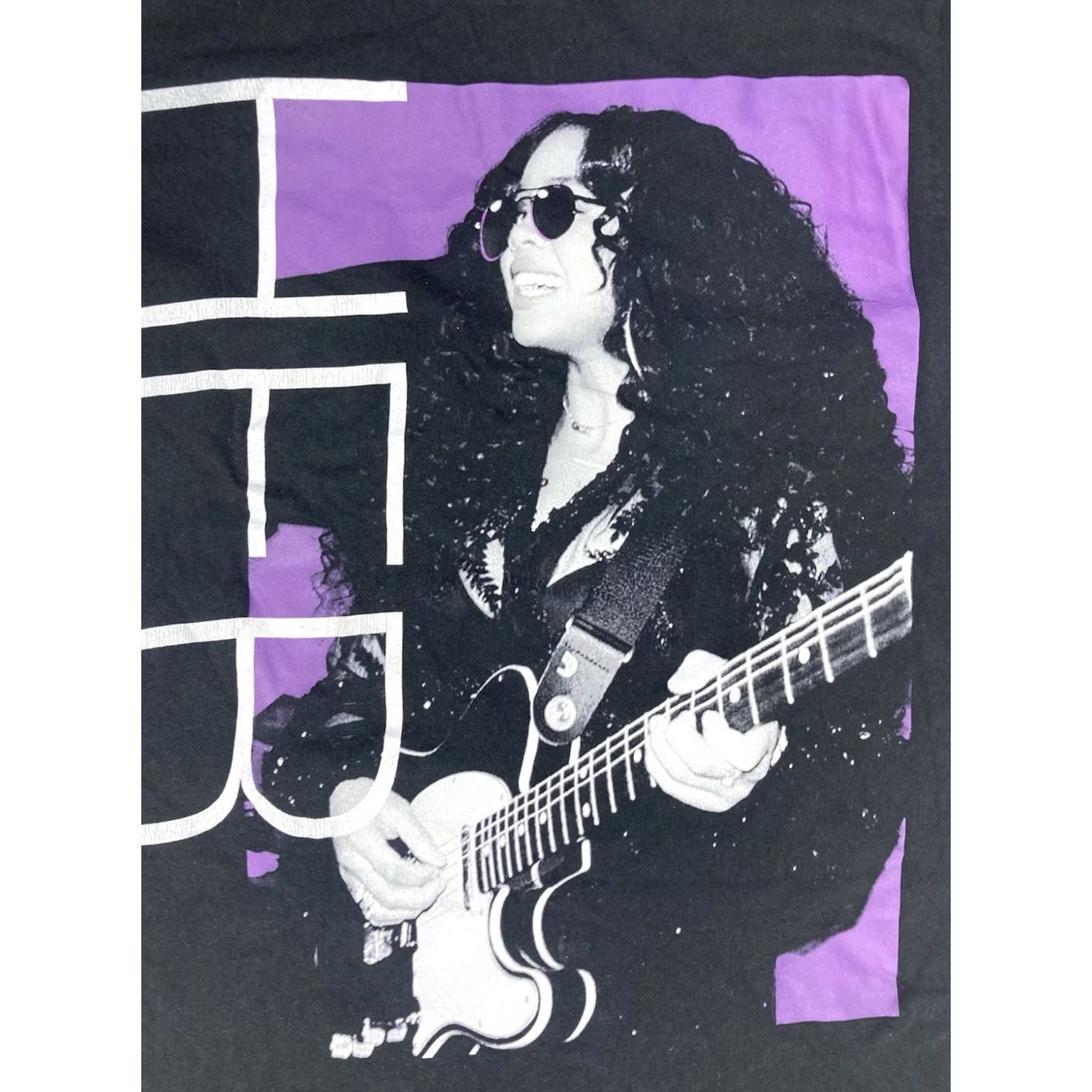 Vintage VINTAGE H.E.R. Graphic T-shirt Women Small Black Short Sleeve Music Size S / US 4 / IT 40 - 2 Thumbnail