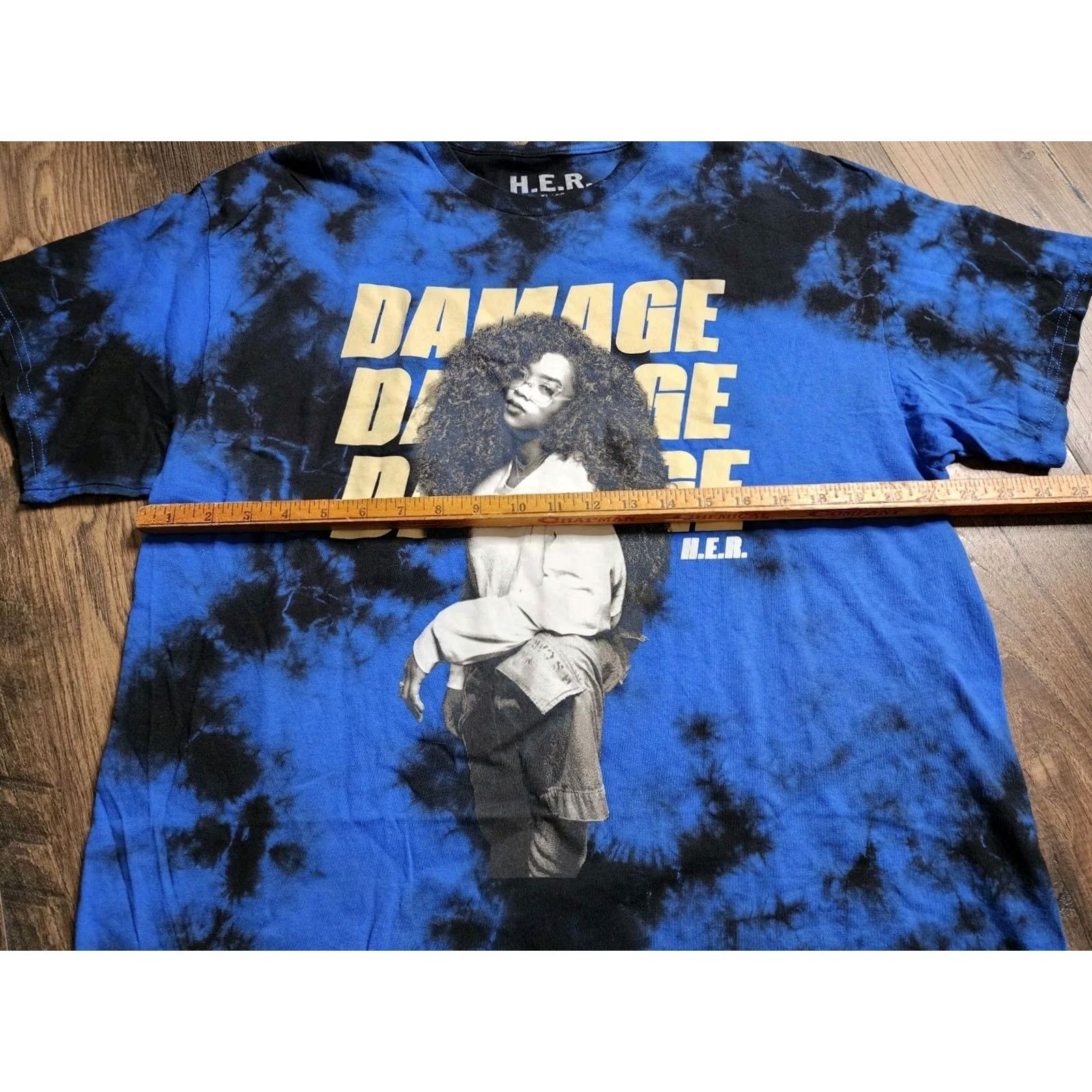 Vintage Mens XL HER H.E.R. DAMAGE Blue Tie Dye T Shirt Band Tee Shirt Size US XL / EU 56 / 4 - 3 Thumbnail