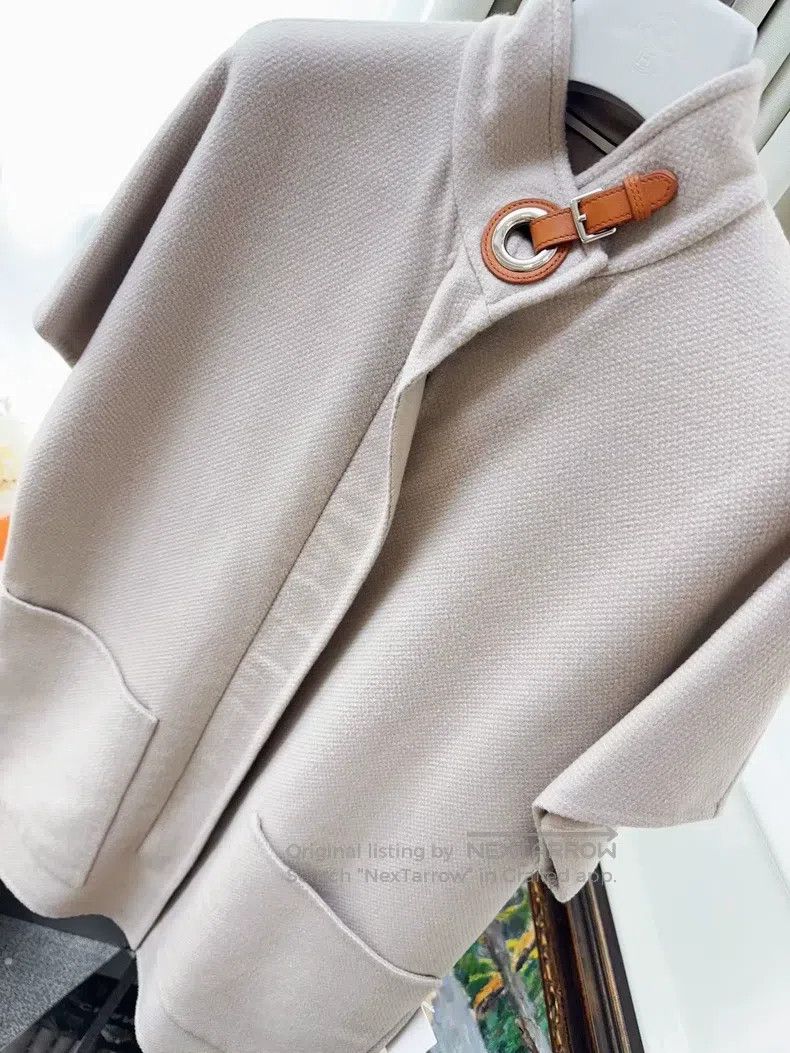 Hermes Hermes Light Khaki Reversible Collar Cloak Cashmere Vest J Size XXS / US 00 / IT 34 - 3 Thumbnail