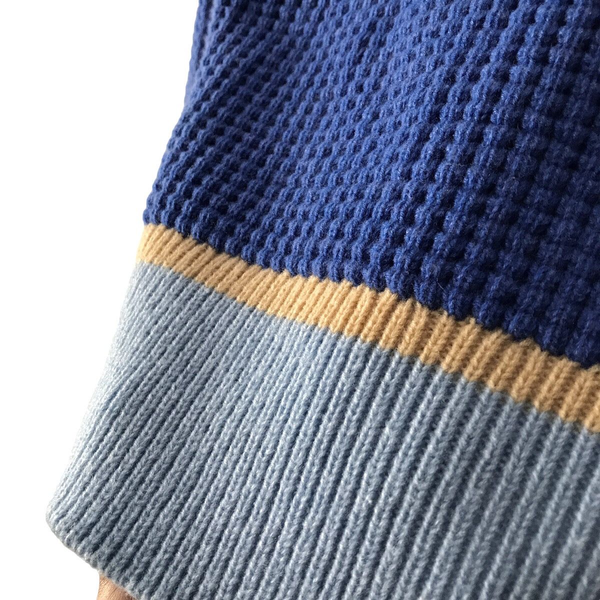 Marni × Uniqlo Marni X Uniqlo Japan WMN V-Neck Knitted Jumper Sweater Size L / US 10 / IT 46 - 7 Thumbnail