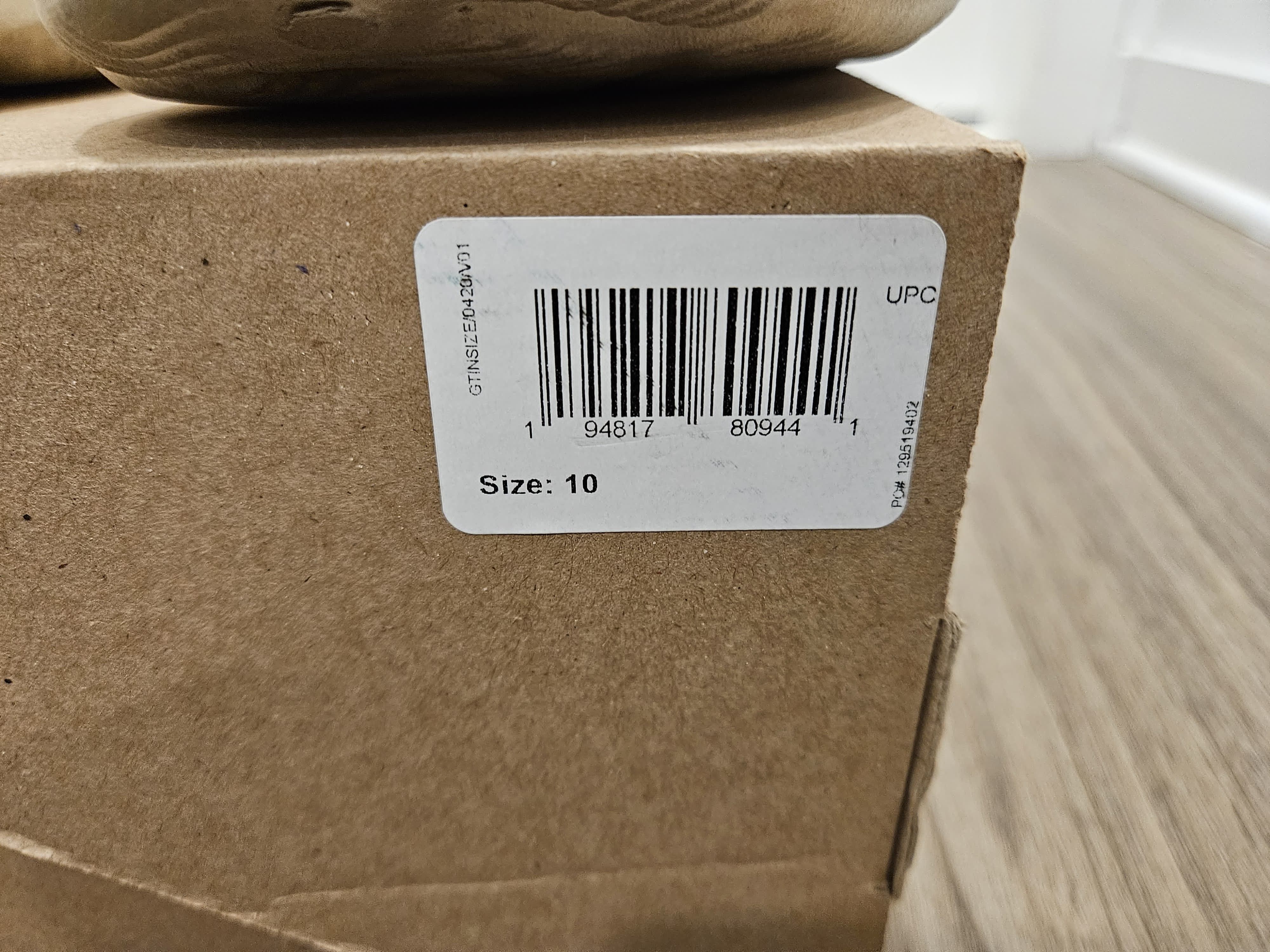 Adidas Adidas Yeezy Foam RNNR Sand Size US 10 / EU 43 - 3 Thumbnail