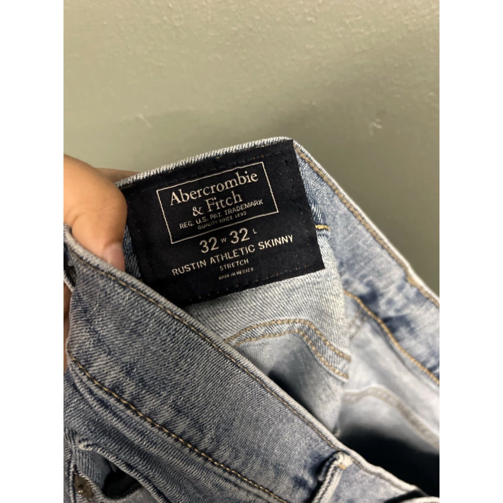 Abercrombie & Fitch Abercrombie & Fitch Jeans Mens 32 Slim Athletic Skinny Stretch Denim Pant 32x32 Blue Cotton Denim Logo Regular Mens Jeans Size US 32 / EU 48 - 4 Thumbnail
