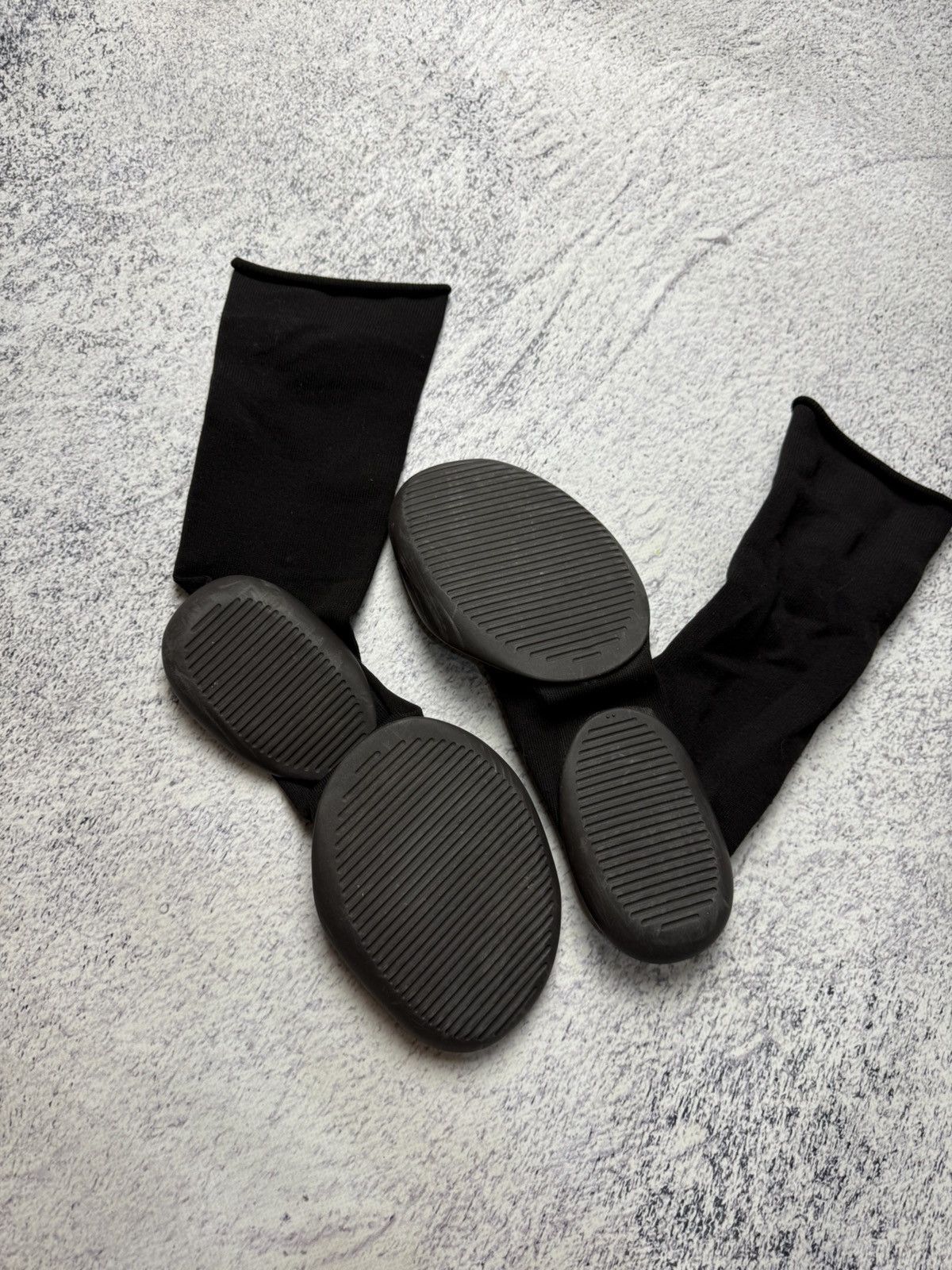 Kanye West Yeezy Pods Black Size 2 YZY Pod Size US 9.5 / EU 42-43 - 10 Thumbnail