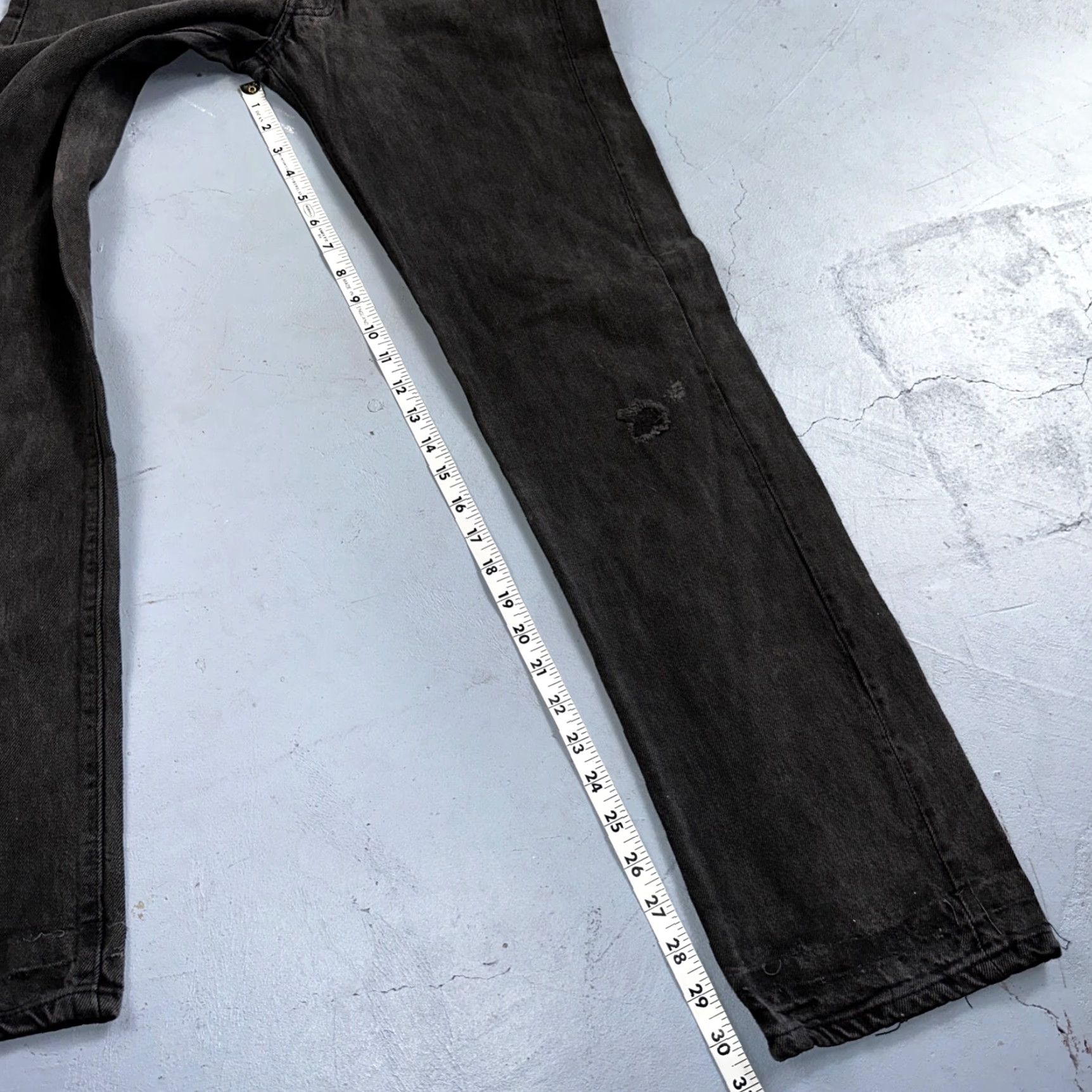 Levi's VINTAGE Levi's 501 Jeans Men Adult Regular Fit Straight Leg 28x31 Black 80s 90s Denim Size US 28 / EU 44 - 5 Thumbnail