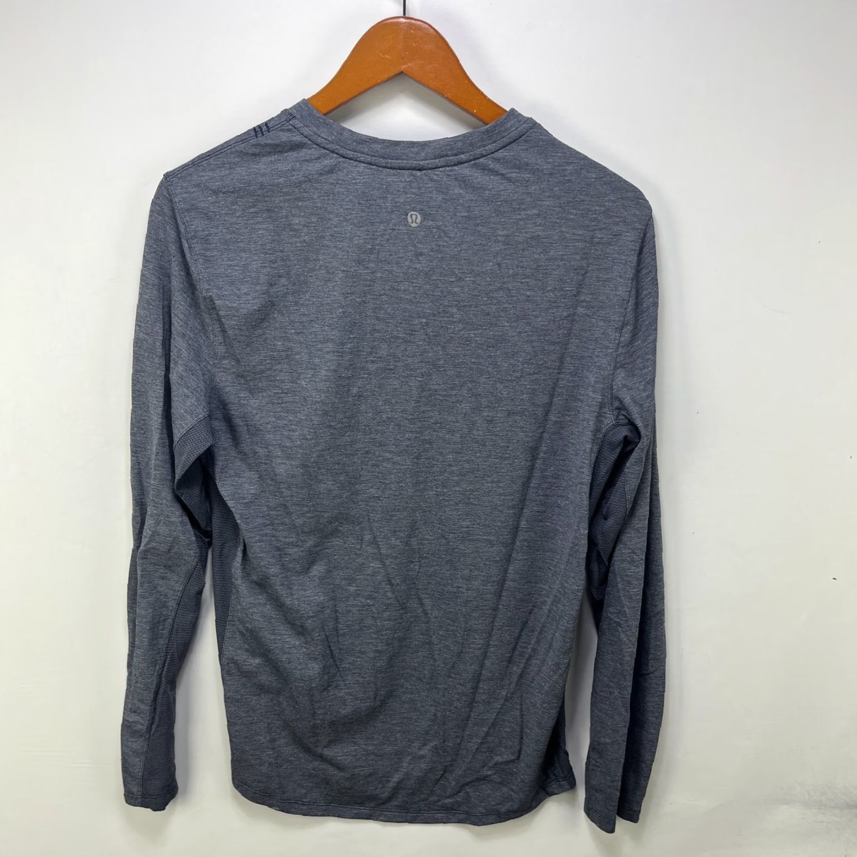 Lululemon Lululemon Longsleeve Shirt Mens M Gray Cotton Polyester Knit Logo Activewear Crew Neck Vintage: No Size US M / EU 48-50 / 2 - 6 Thumbnail