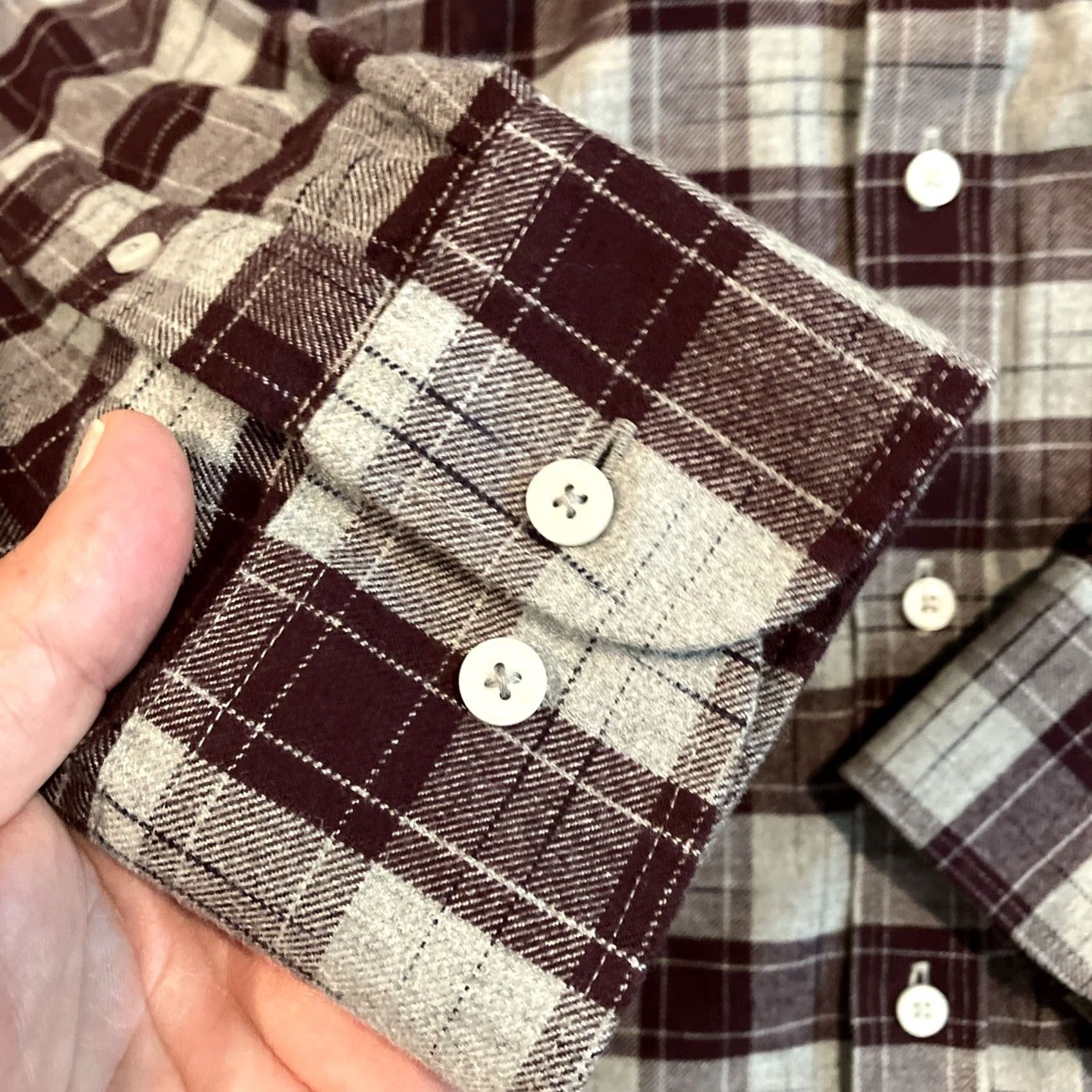 UNTUCKit UNTUCKit Shirt Men XXL Plaid Flannel Long Sleeve Button Down Gray Maroon Button-Up Slim Cotton 100% Regular Collared Crew Neck? Size US XXL / EU 58 / 5 - 3 Thumbnail