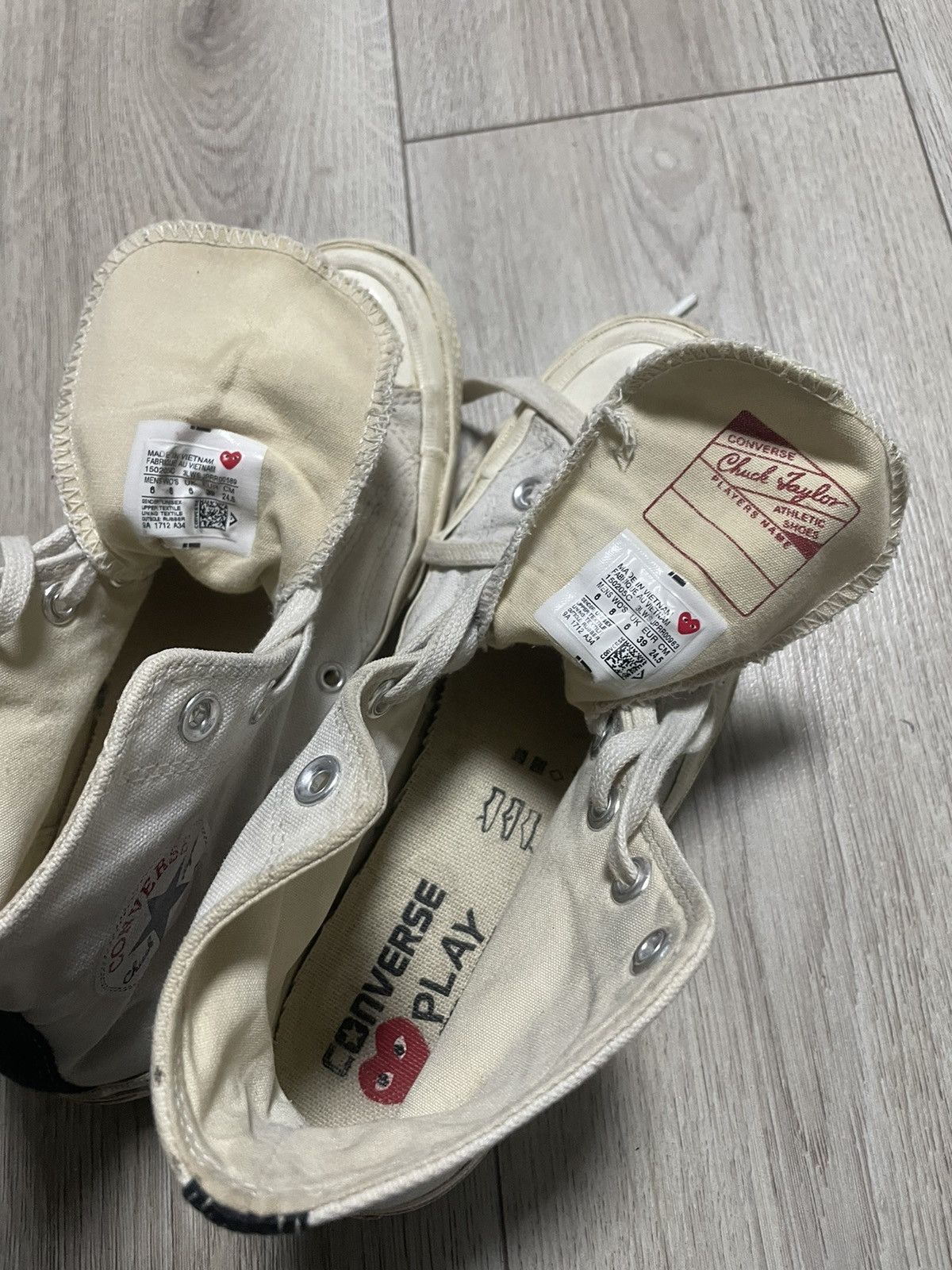 Comme des Garcons Comme des Garçons Play Converse Chuck Taylor White Sneakers Size US 6 / EU 39 - 7 Thumbnail