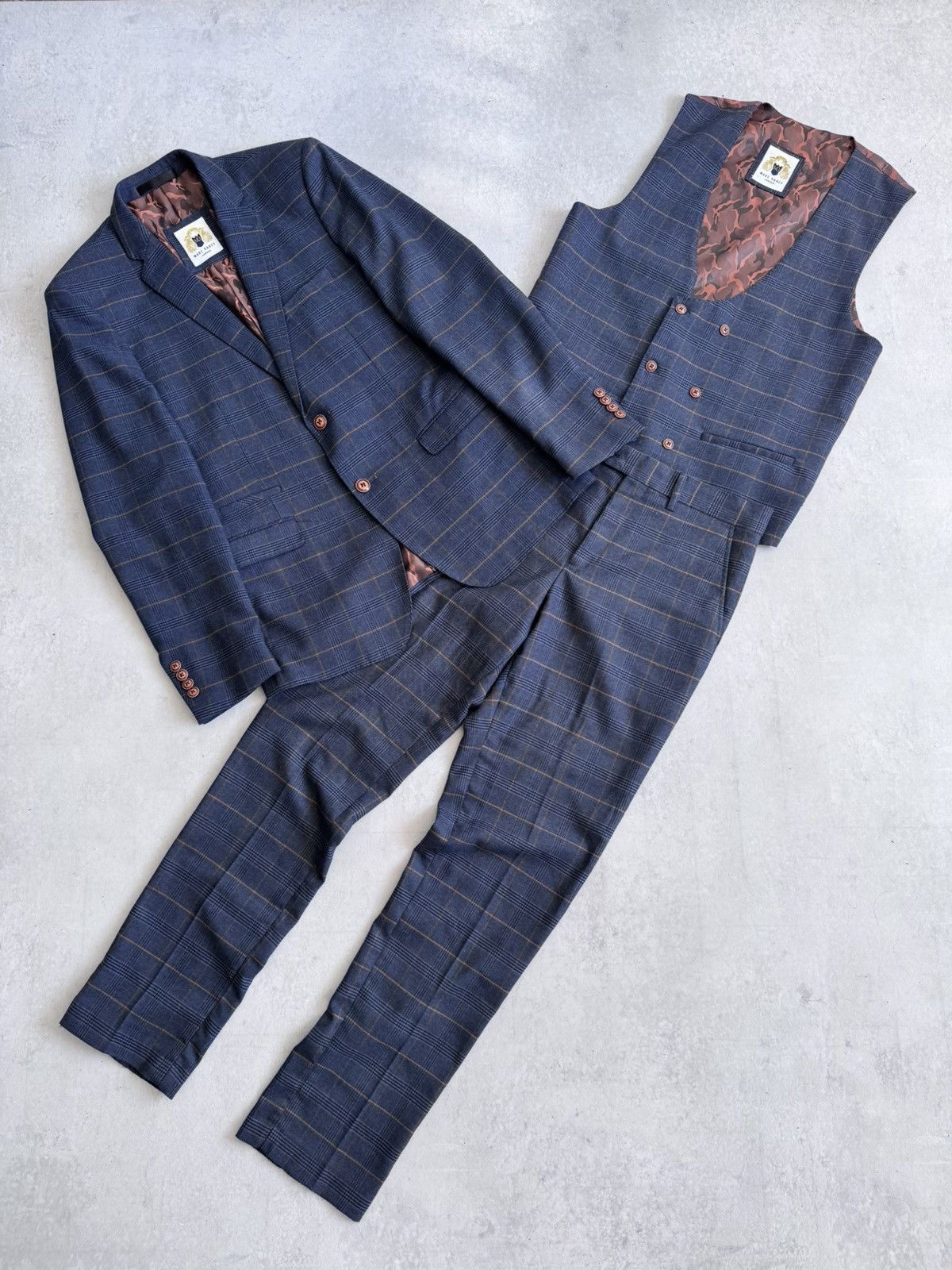 Other Marc Darcy Jenson Wool Classic Suit Set 3-Piece Size M Size 34R - 1 Thumbnail