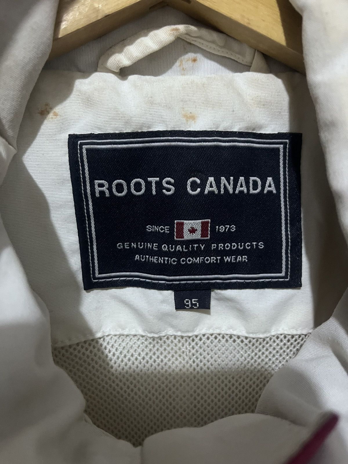 Roots Roots Canada Vintage Hooded Windbreaker Jacket Size US XL / EU 56 / 4 - 17 Thumbnail