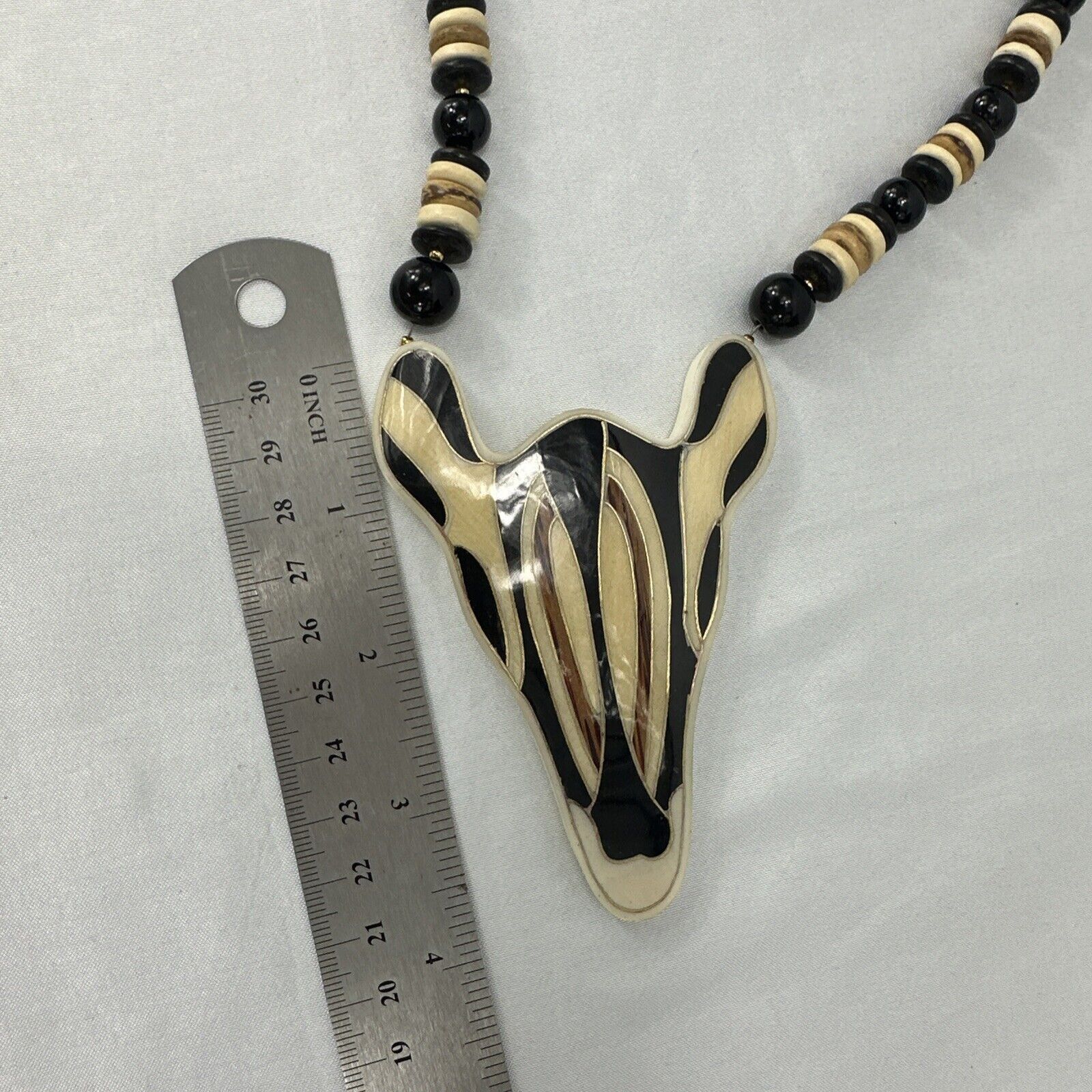 Handmade Lee Sands Giraffe Beaded Necklace Hawaiian Natural Materials Size ONE SIZE - 7 Thumbnail