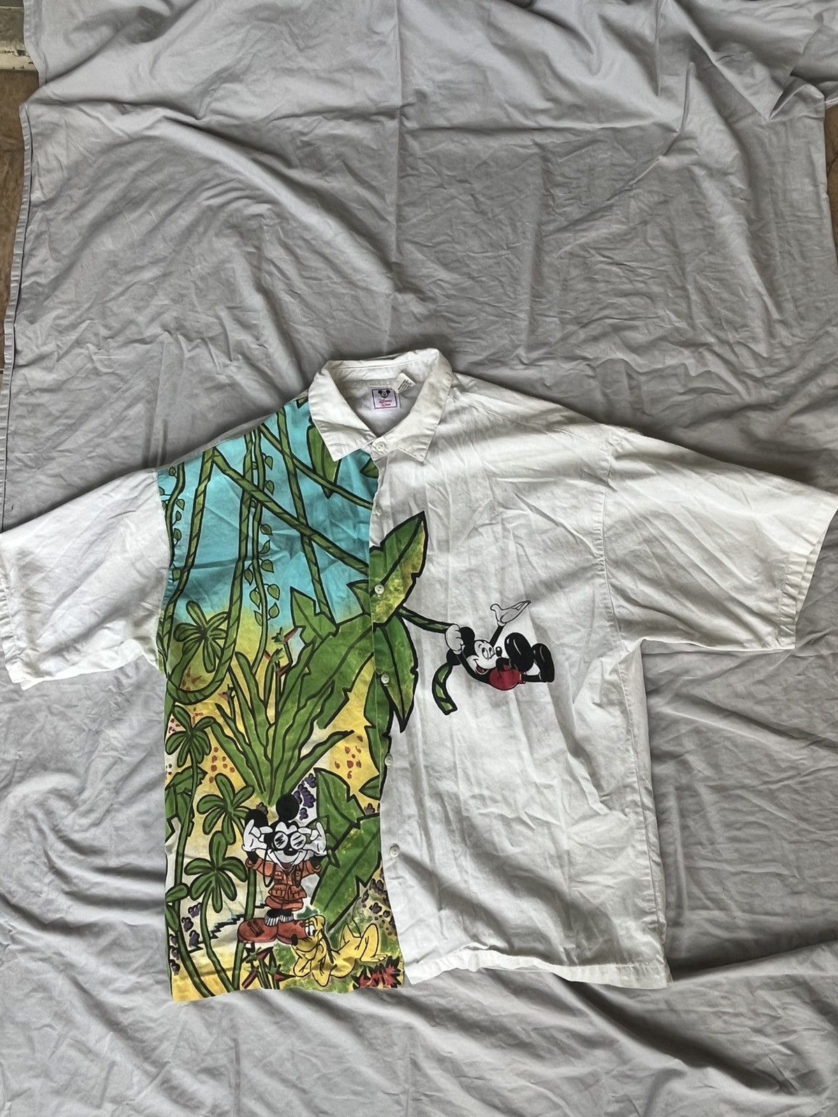 Disney Vintage Disney Graphic Button Up Size US M / EU 48-50 / 2 - 1 Thumbnail