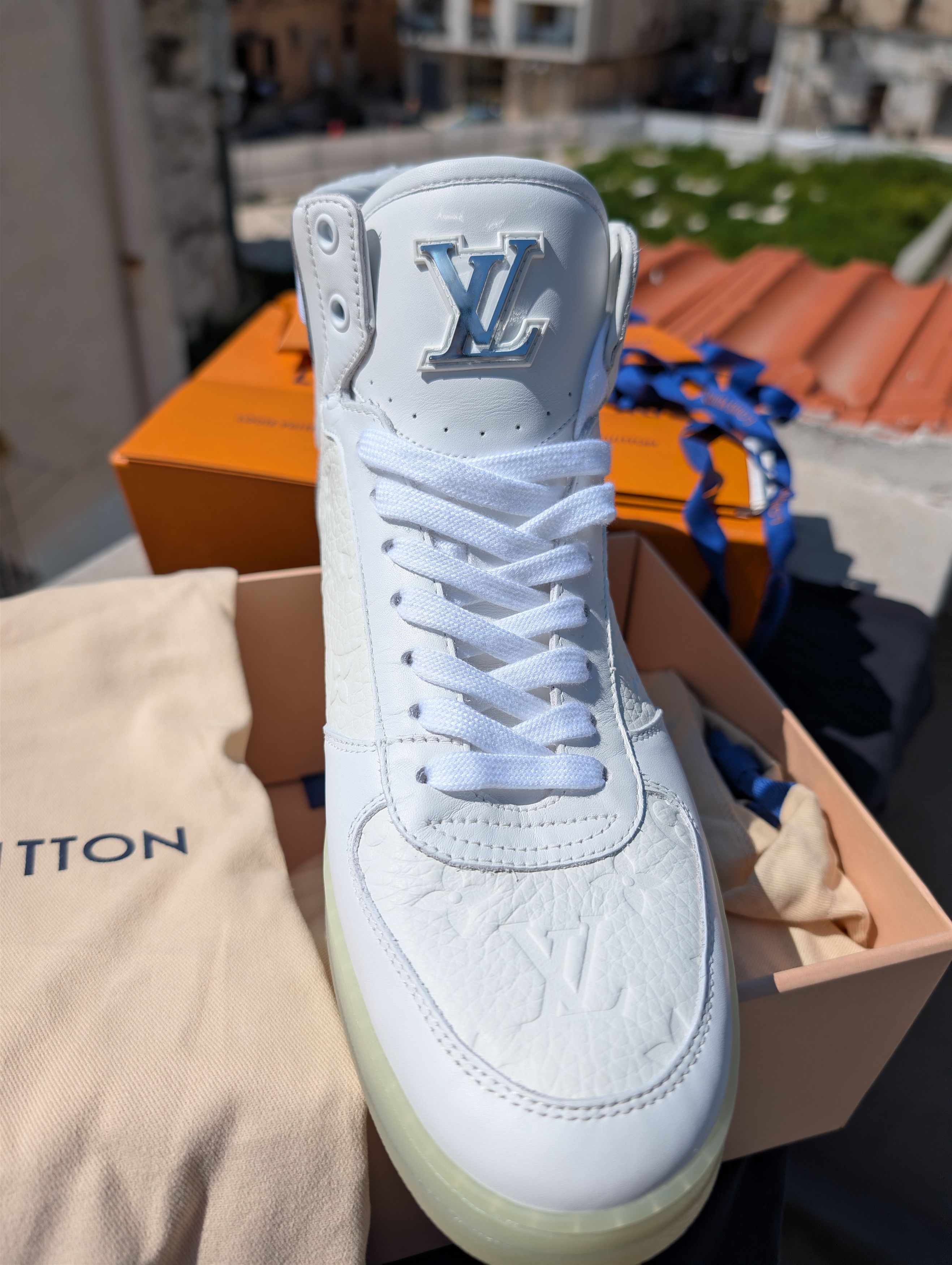 Louis Vuitton Louis Vuitton Rivoli High Sneaker Taurillon Leather 2021BNIB Size US 9 / EU 42 - 3 Thumbnail