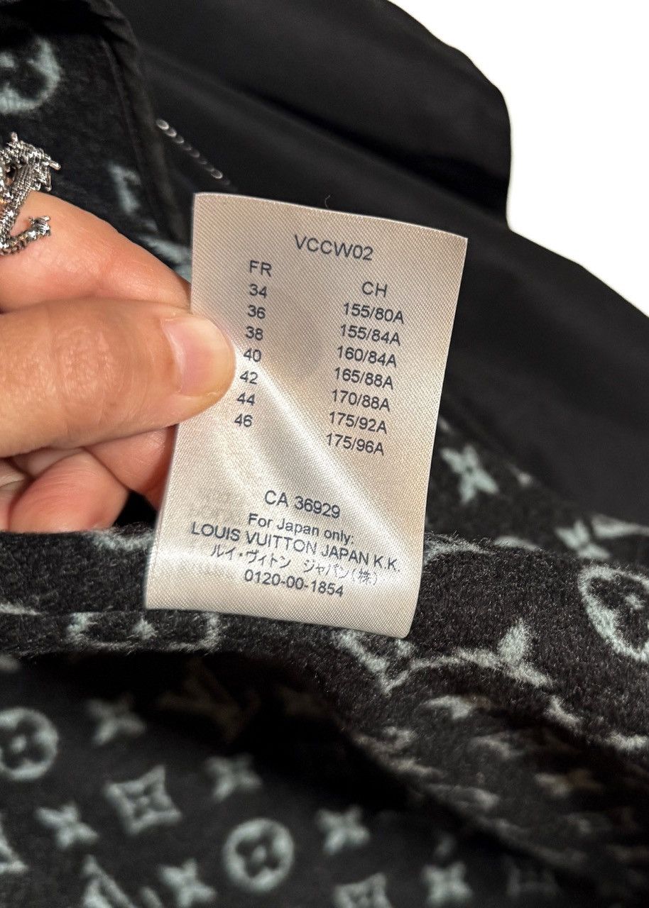 Louis Vuitton Louis Vuitton Black Raincoat With Amovible Monogram Lining Size S / US 4 / IT 40 - 17 Thumbnail