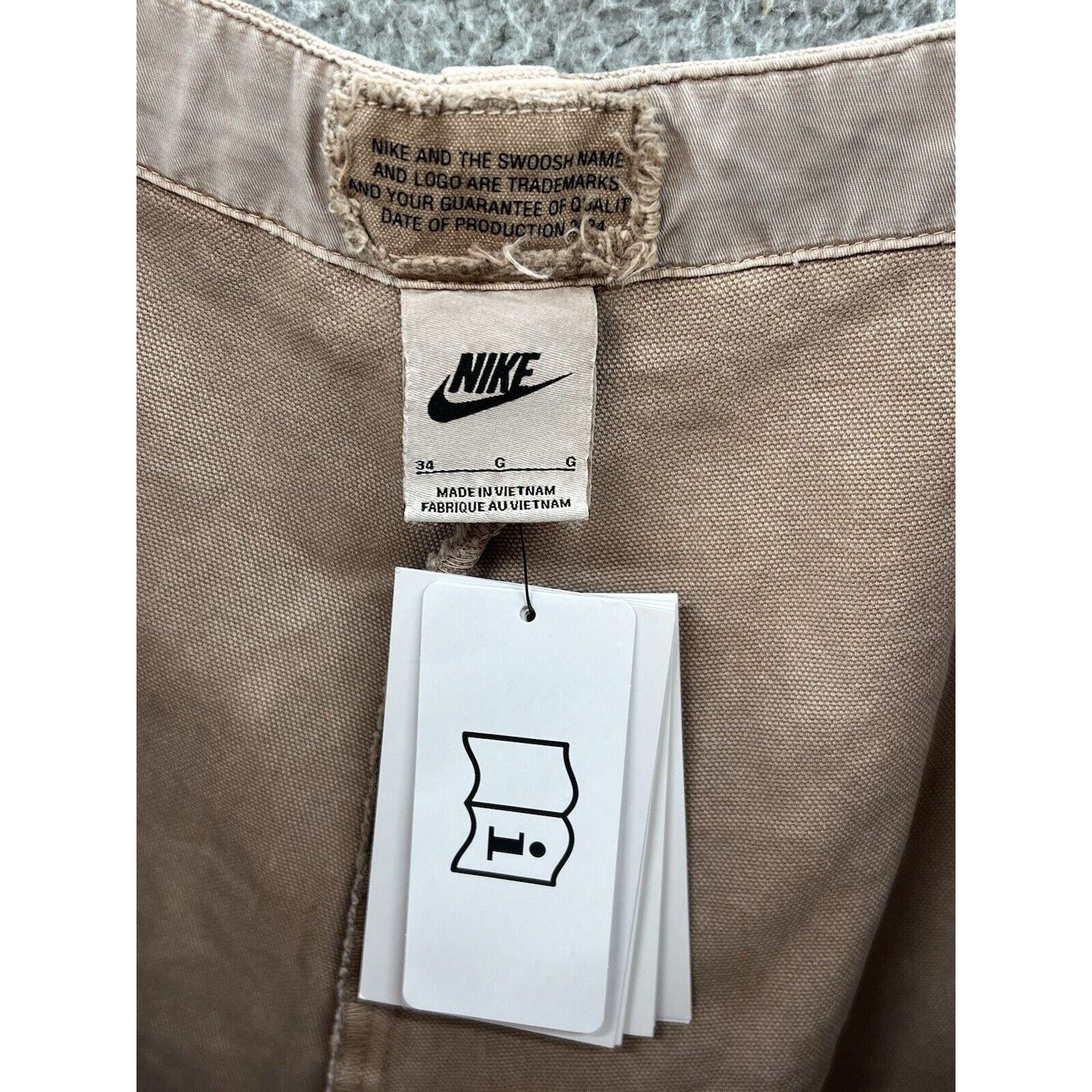 Nike Nike Life Men’s P44 Hemp Cargo Shorts Size 34 FZ6571-200 Size US 34 / EU 50 - 3 Thumbnail
