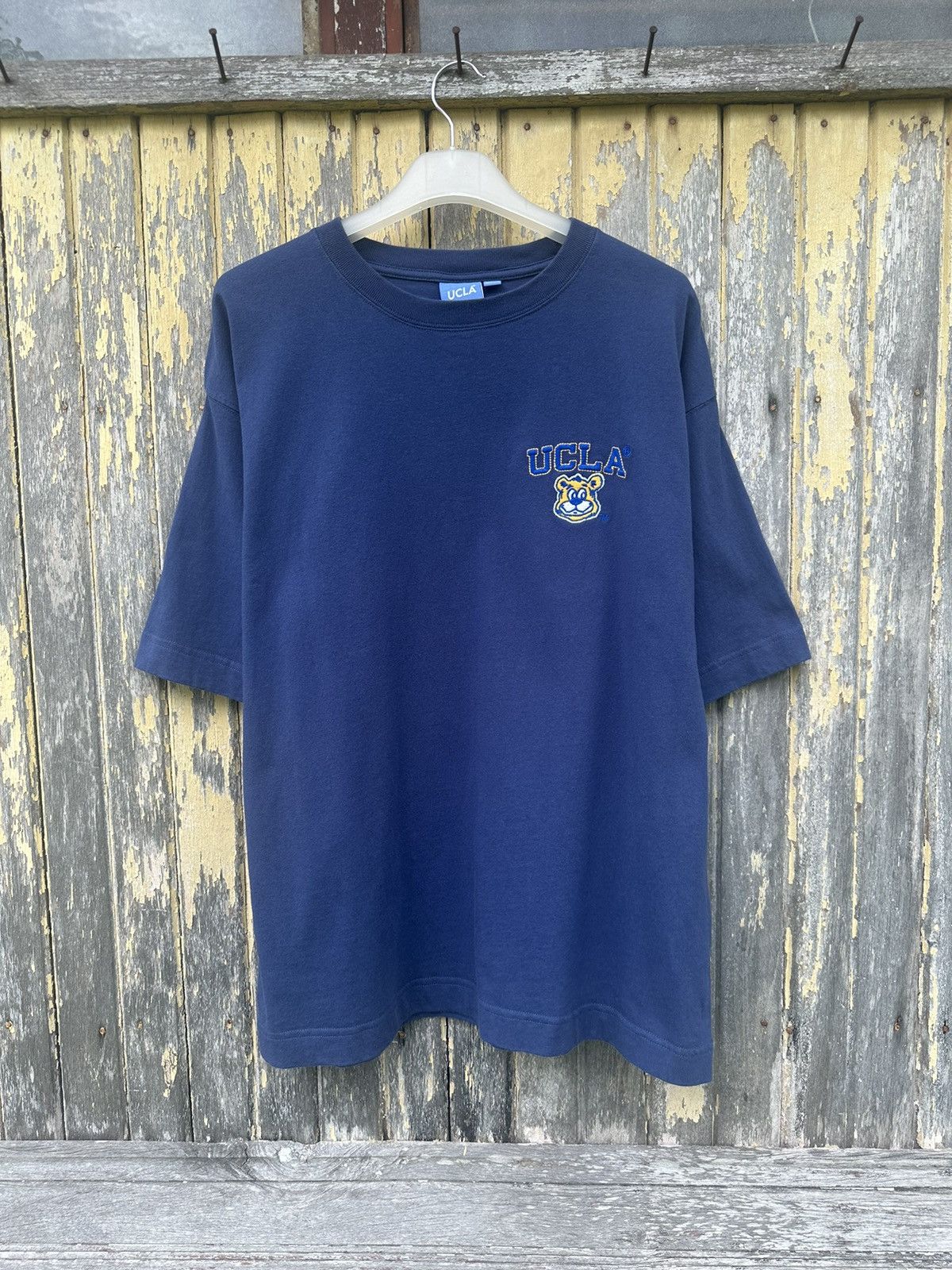 Collegium Ucla University Embroidery Logo Vintage TShirt A518 Size US M / EU 48-50 / 2 - 2 Thumbnail