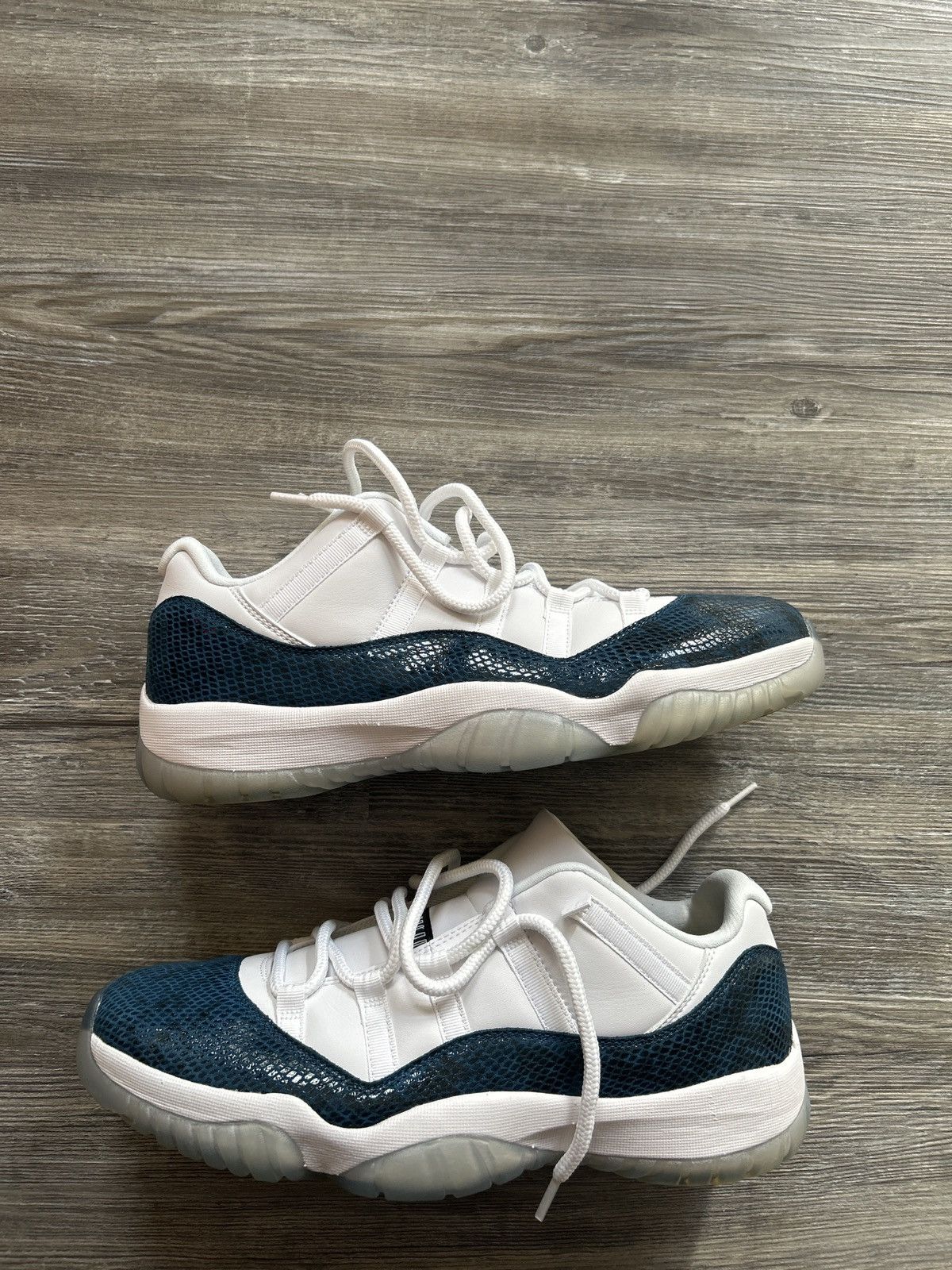 Jordan 11 low LE “Navy Snakeskin” 2019