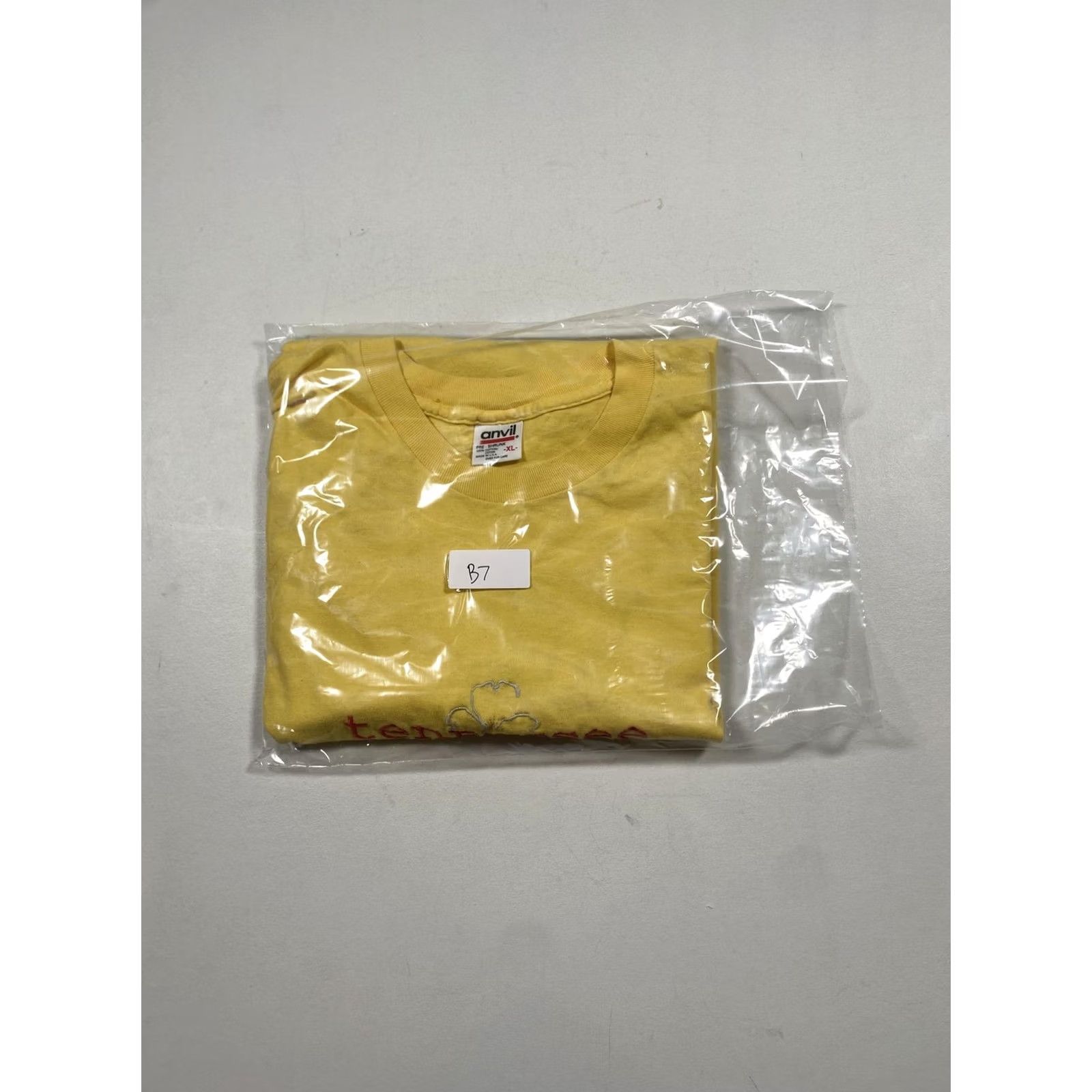 Anvil VINTAGE Anvil Tennessee Shirt Mens XL Yellow Embroidered Souvenir Tee Made USA Size US XL / EU 56 / 4 - 7 Thumbnail