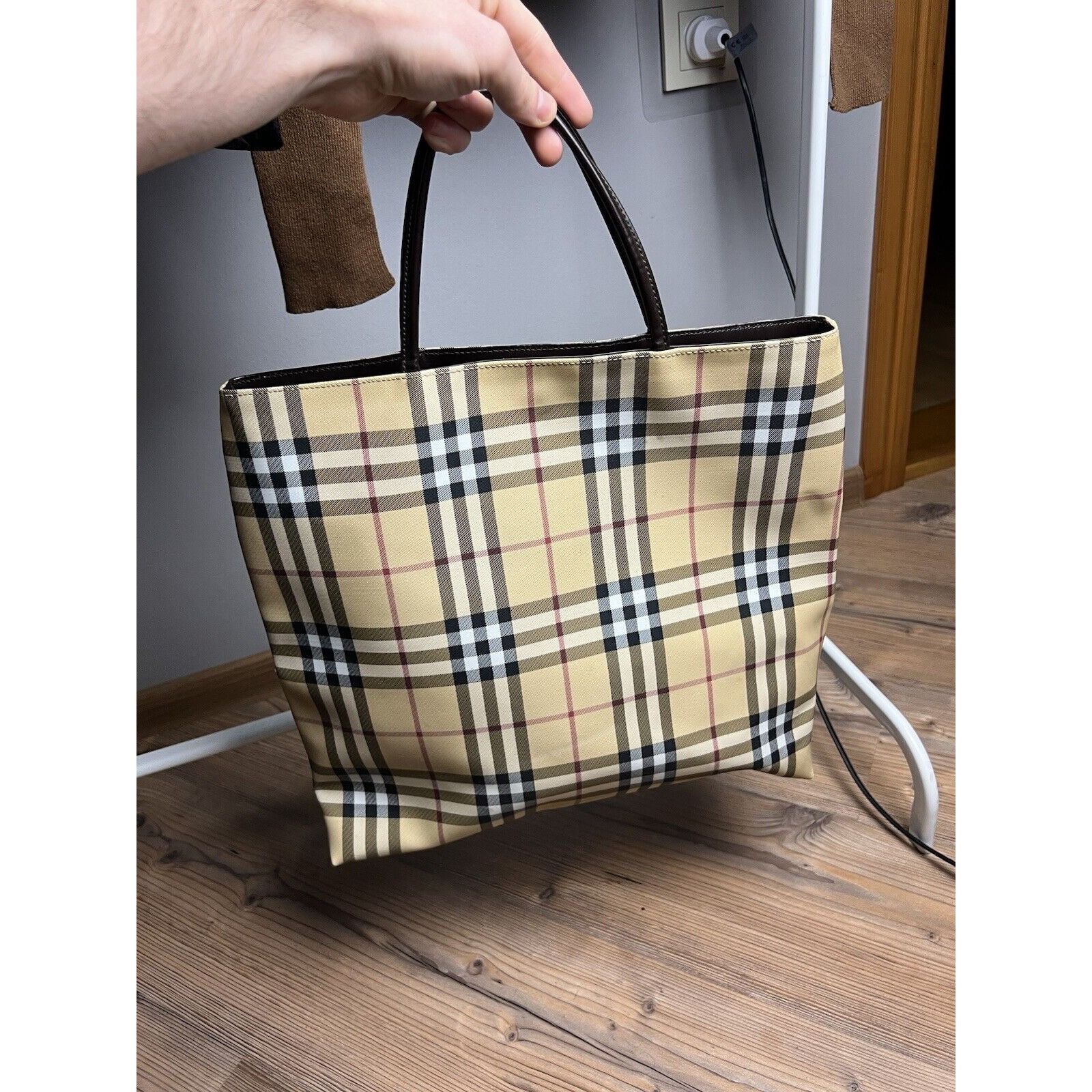 Burberry Authentic ICONIC BURBERRY Vintage Nova Check Shoulder Tote B Size ONE SIZE - 5 Thumbnail