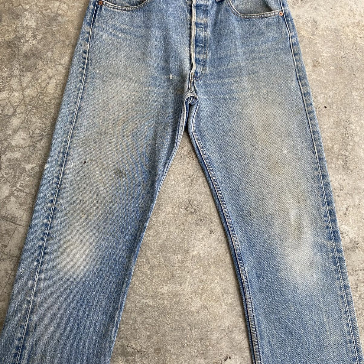Levi's Vintage Levis 501 Faded Stonewashed Blue Distressed Jeans Size US 32 / EU 48 - 4 Thumbnail