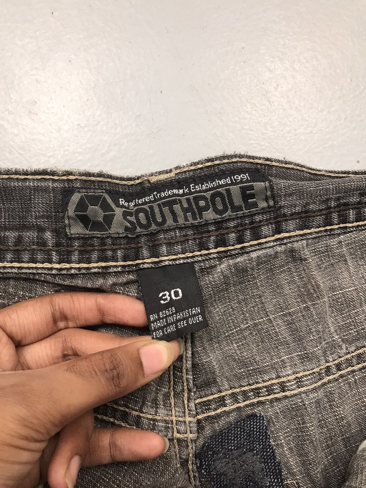Southpole Vintage SouthPole faded brown tab denim Size US 32 / EU 48 - 8 Thumbnail