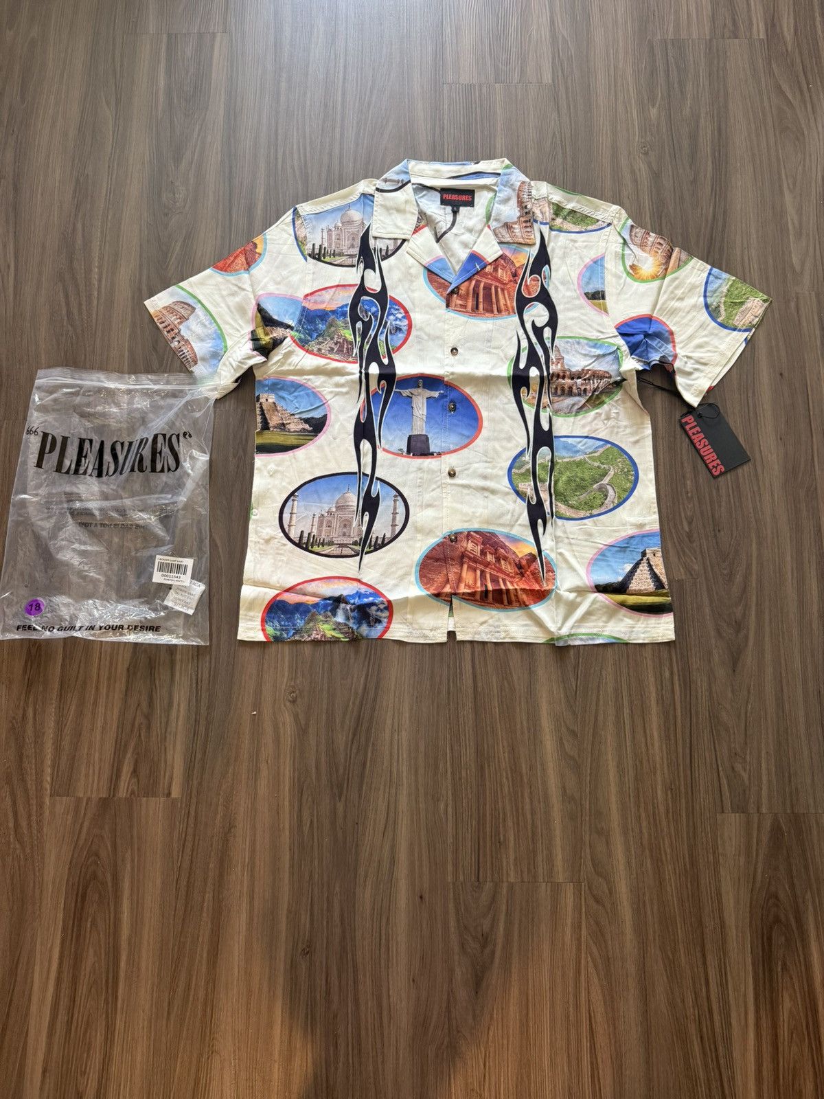 Pleasures Pleasures Landmark Print Button Up Shirt Size Large Cream Size US L / EU 52-54 / 3 - 1 Thumbnail