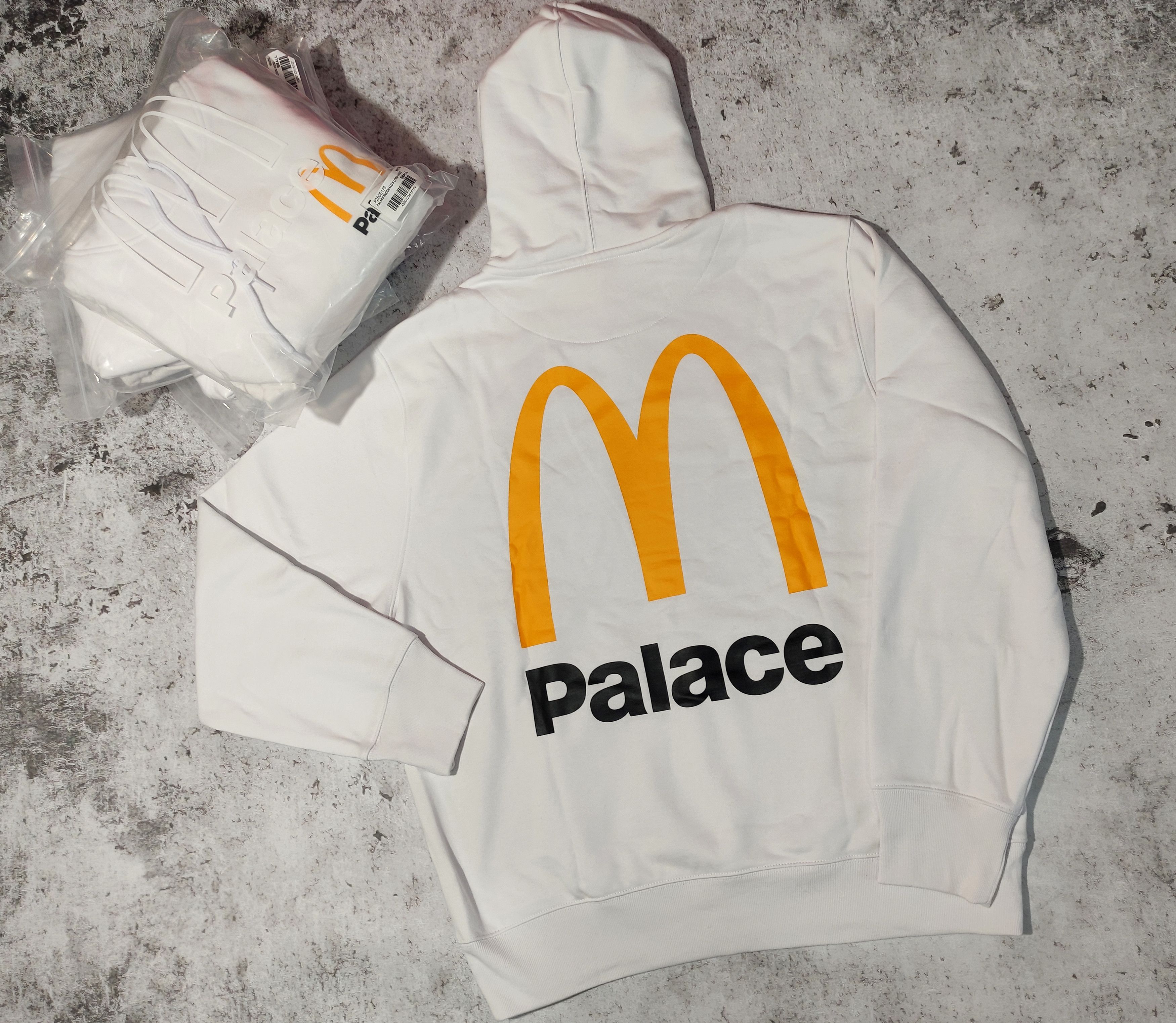 Palace Palace X McDonald's LOGO HOOD WHITE SIZE S Size US S / EU 44-46 / 1 - 1 Thumbnail