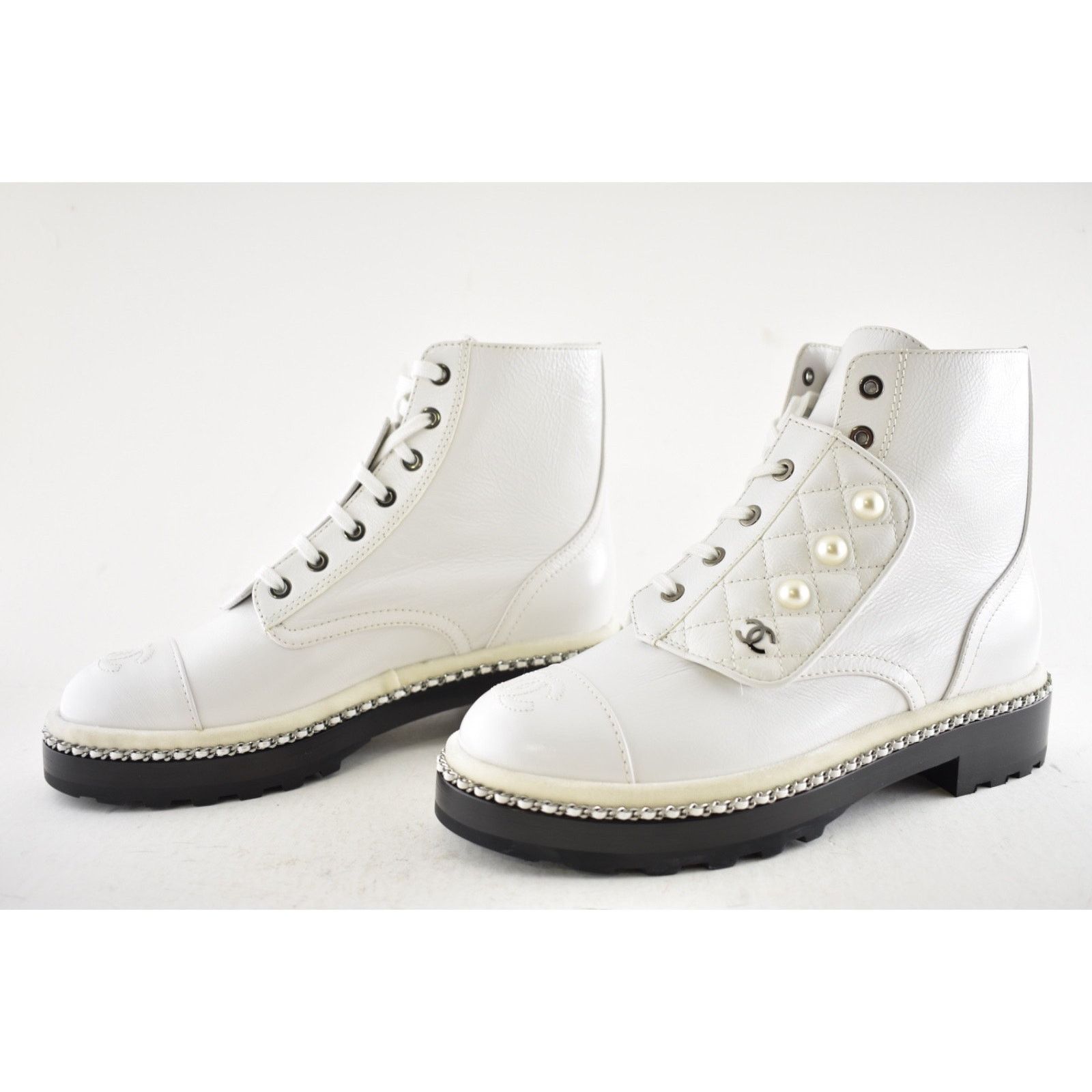 Chanel Chanel 18K White Pearl CC Chain Around Combat Lace Up Size US 7 / IT 37 - 13 Thumbnail