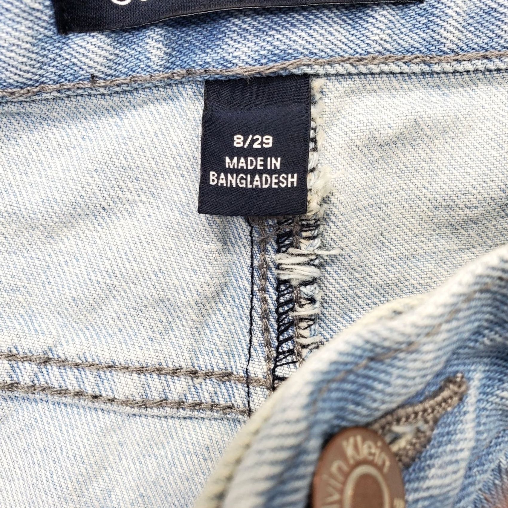 Calvin Klein Calvin Klein Jeans Cut-Off Shorts Womens 8 Blue Light Wash High Rise Raw Hem 5-Pocket Denim Casual Womens Size 8 Redundant not included Size 30" / US 8 / IT 44 - 7 Thumbnail