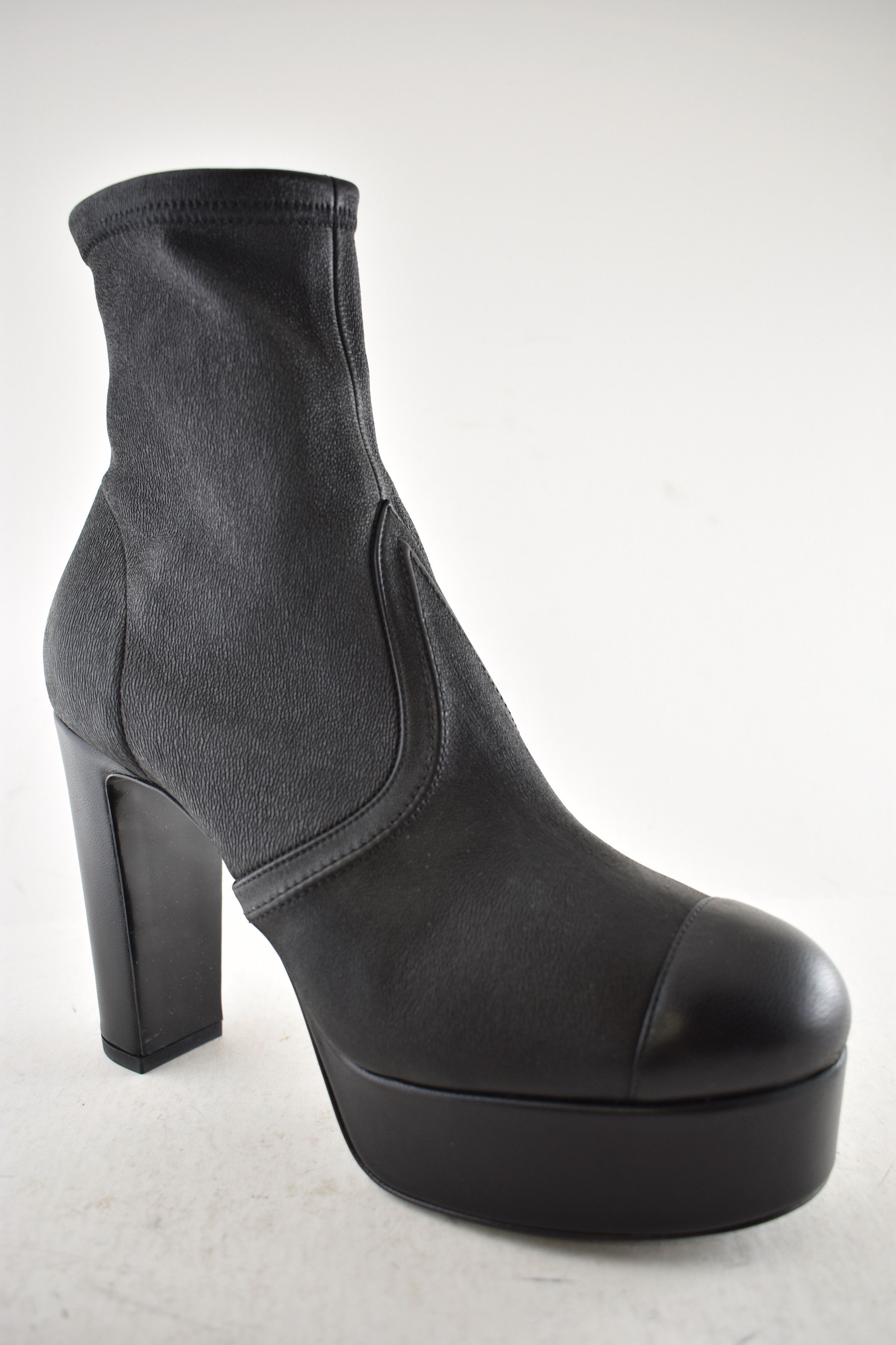 Chanel Chanel 24K Black Short Ankle Platform Block Heel Bootie 39.5 Size US 9.5 / IT 39.5 - 5 Thumbnail