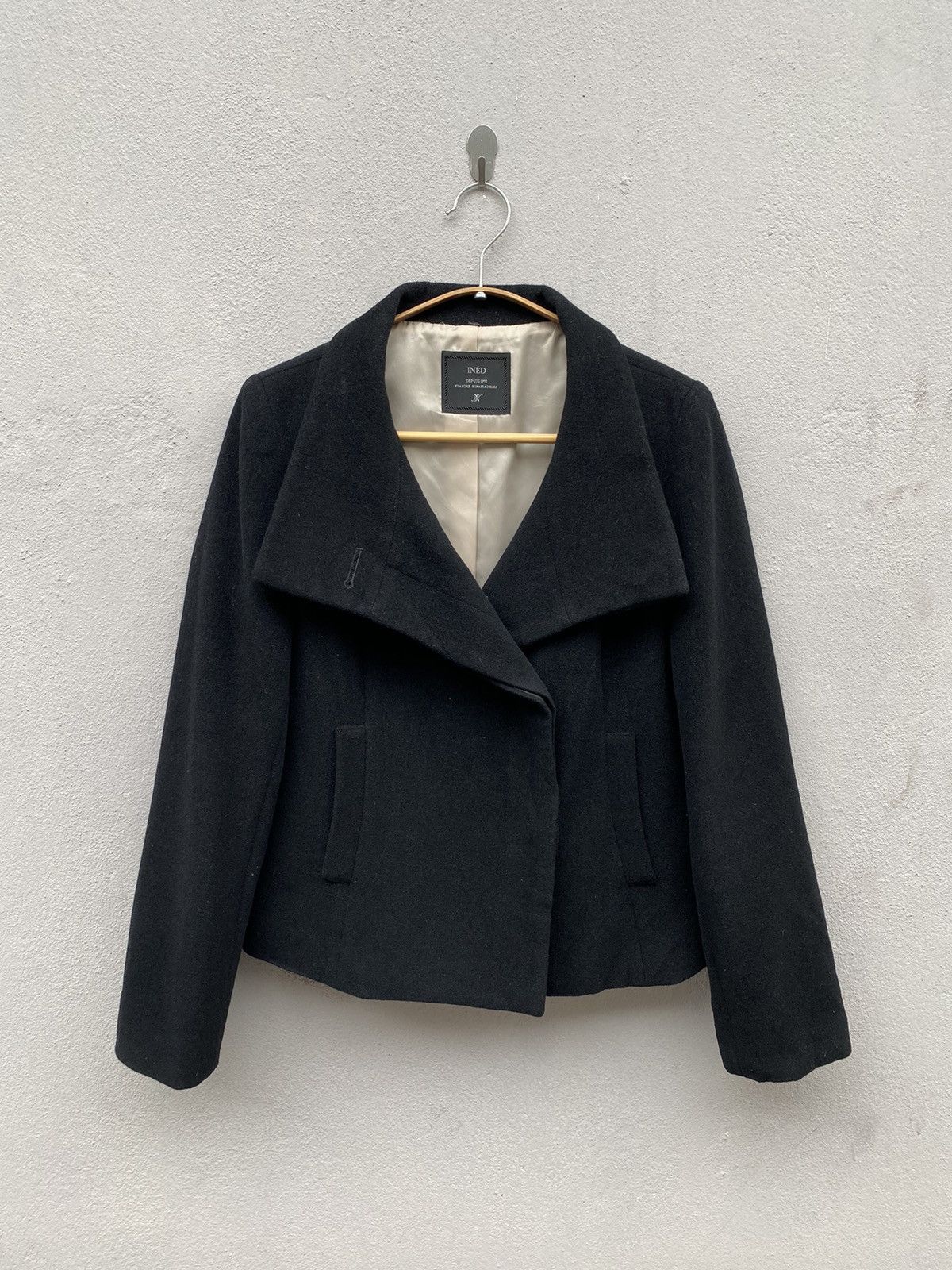 Designer × Yohji Yamamoto INÉD Flandre Minamiaoyama Big Collar Wool Coat Nice Design Size M / US 6-8 / IT 42-44 - 2 Thumbnail