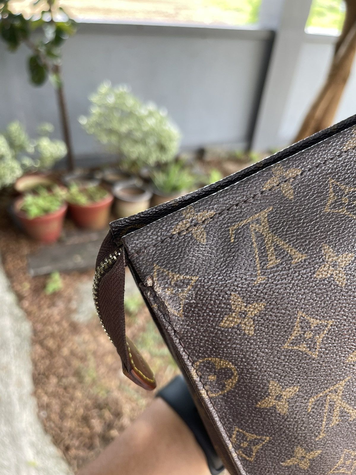 Louis Vuitton Authentic LOUIS VUITTON Mono Porce Toilette Bag Size ONE SIZE - 10 Thumbnail