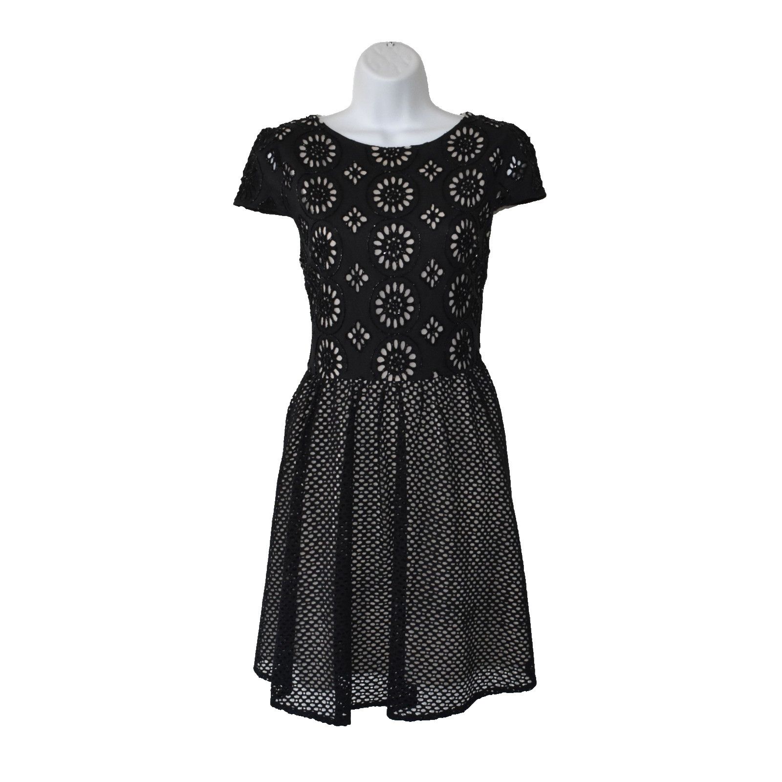 Alice + Olivia ALICE + OLIVIA Sonny Black Floral Beaded Eyelet Dress Size 8 Size M / US 6-8 / IT 42-44 - 2 Thumbnail