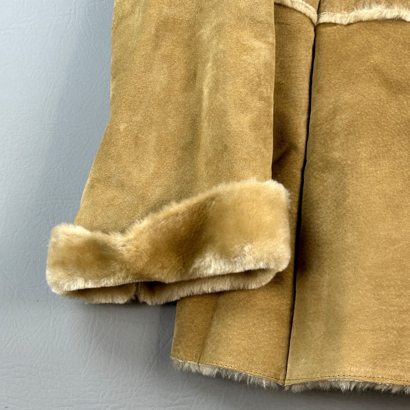 Guess VINTAGE GUESS Jacket Women’s Large Tan Leather Faux Fur Trim Shearling Boho 90s Jacket Mens Womens Girls Size L / US 10 / IT 46 - 2 Thumbnail
