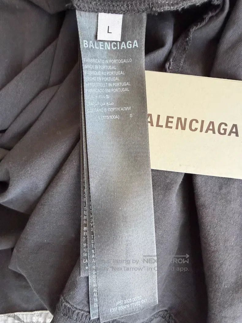 Balenciaga Balenciaga Shoulder-to-shoulder color-block signature prin Size US L / EU 52-54 / 3 - 4 Thumbnail