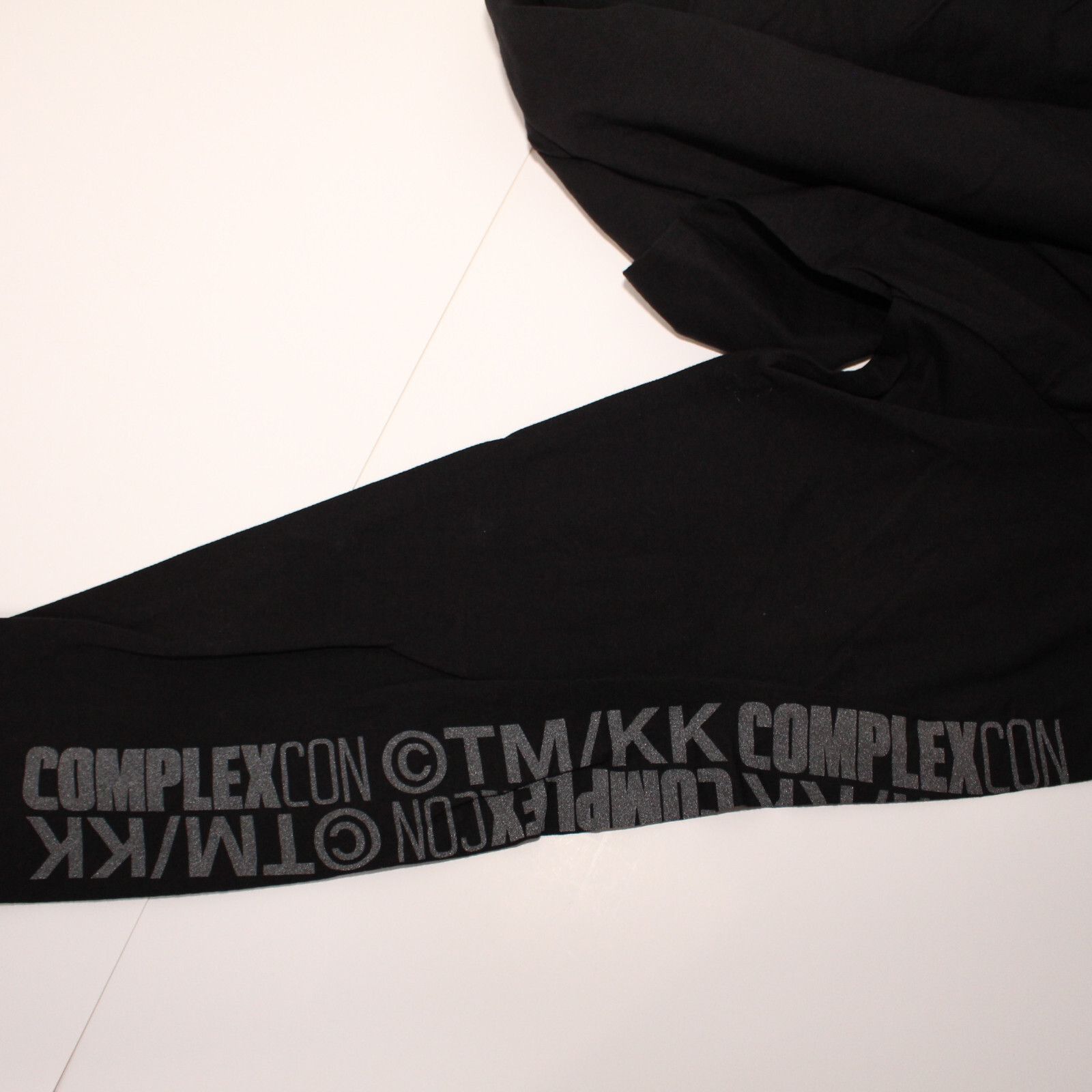 Takashi Murakami Takashi Murakami x Complexcon 2016 Flower 3M Longsleeve Tee Size US M / EU 48-50 / 2 - 9 Thumbnail