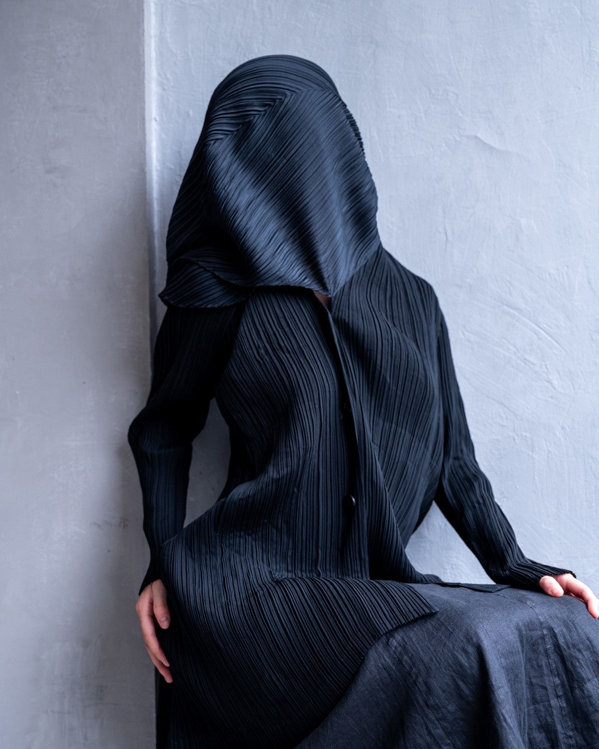 Issey Miyake Issey Miyake FW12 pleated deconstructed mid-coat Size M / US 6-8 / IT 42-44 - 1 Thumbnail
