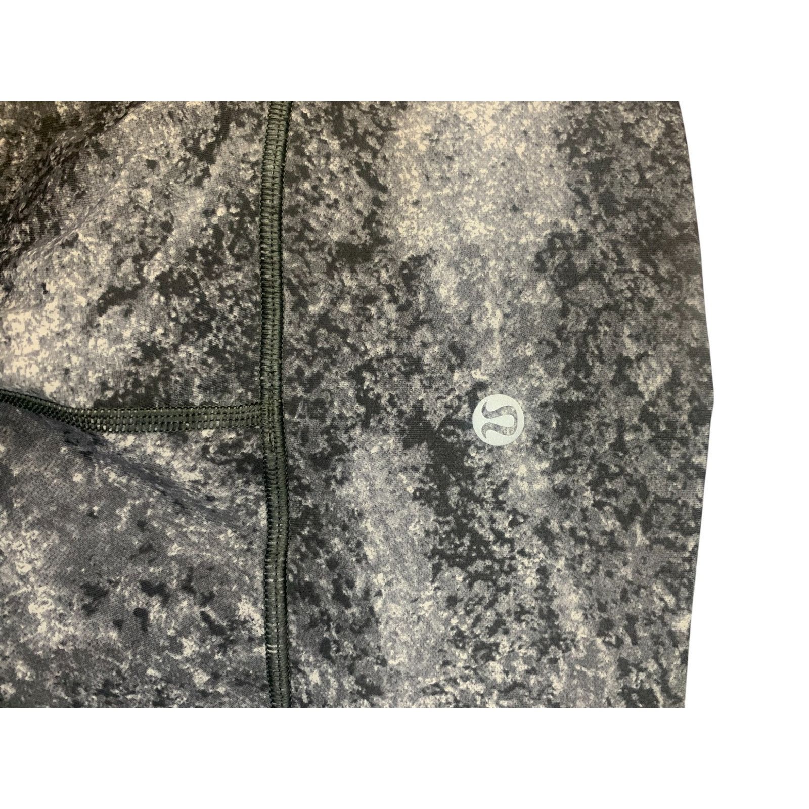 Lululemon Lululemon Wunder Under Crop (Hi-Rise) 21" Area Ice Grey SZ 6 Size 28" / US 6 / IT 42 - 10 Thumbnail
