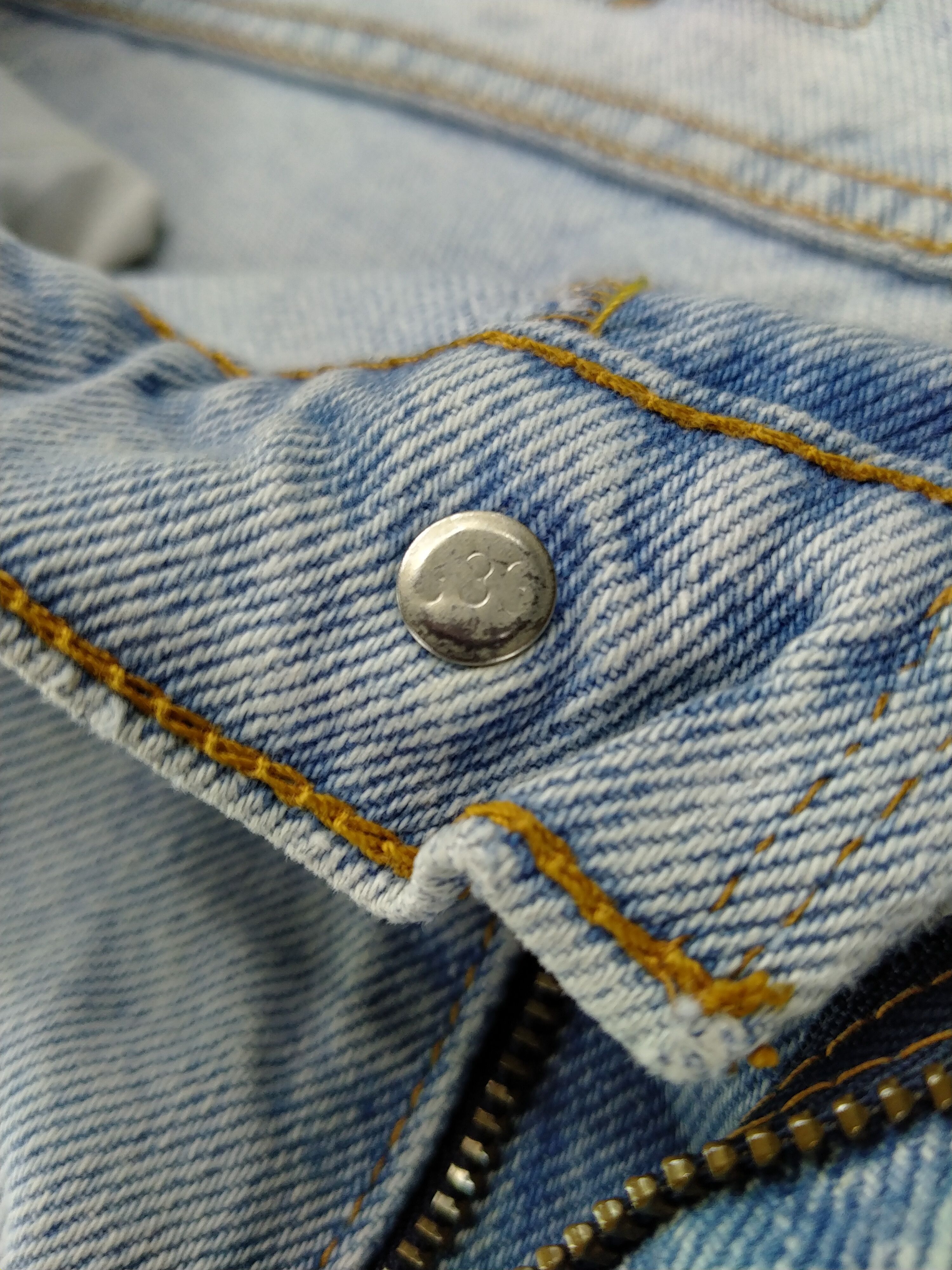 Levi's Light Wash Vintage Levi's 550 Orange Tab Denim -JN1023 Size US 35 - 7 Thumbnail