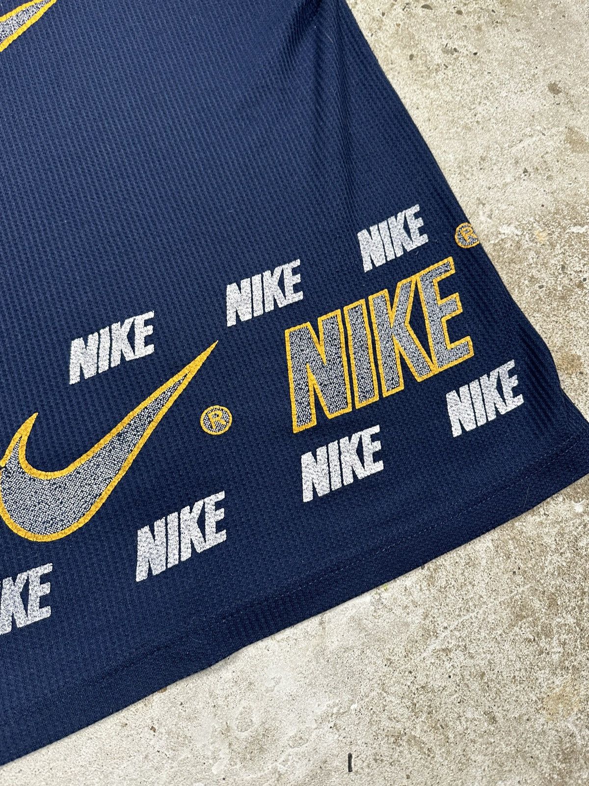 Nike ‼️ Rare Vintage Nike Swoosh Spell Out 90s Multi Navy Tee Size US L / EU 52-54 / 3 - 5 Thumbnail