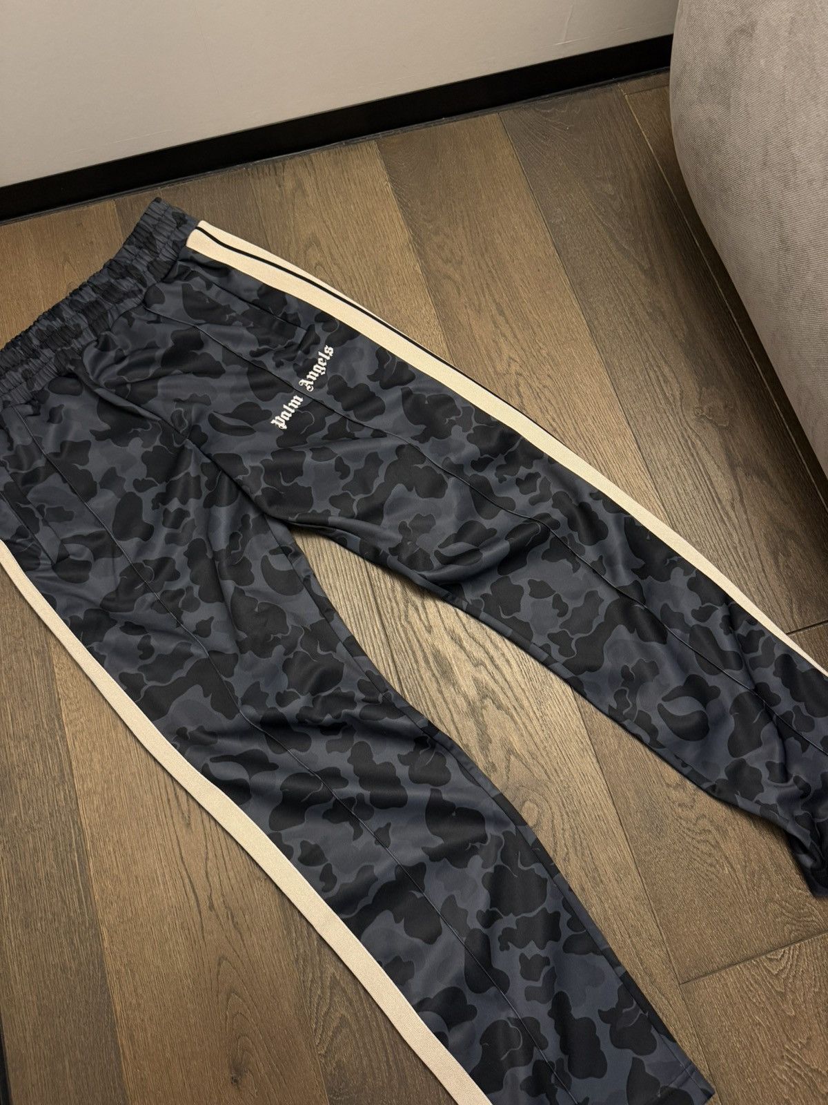 Palm Angels Palm Angels Camo Pants Size US 34 / EU 50 - 1 Thumbnail