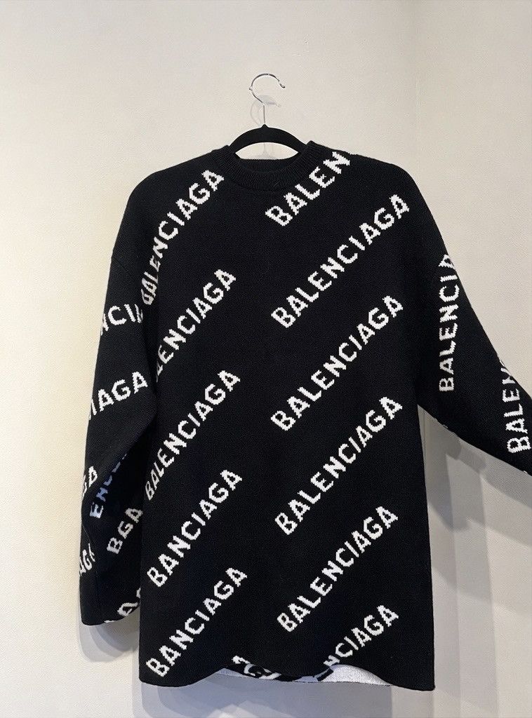 Balenciaga All Over Knit Sweater Size US S / EU 44-46 / 1 - 1 Thumbnail