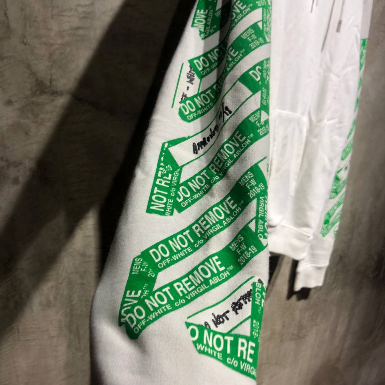 Off-White × SSENSE Off-White x SSENSE exclusive pull over hoodie Size US M / EU 48-50 / 2 - 7 Thumbnail