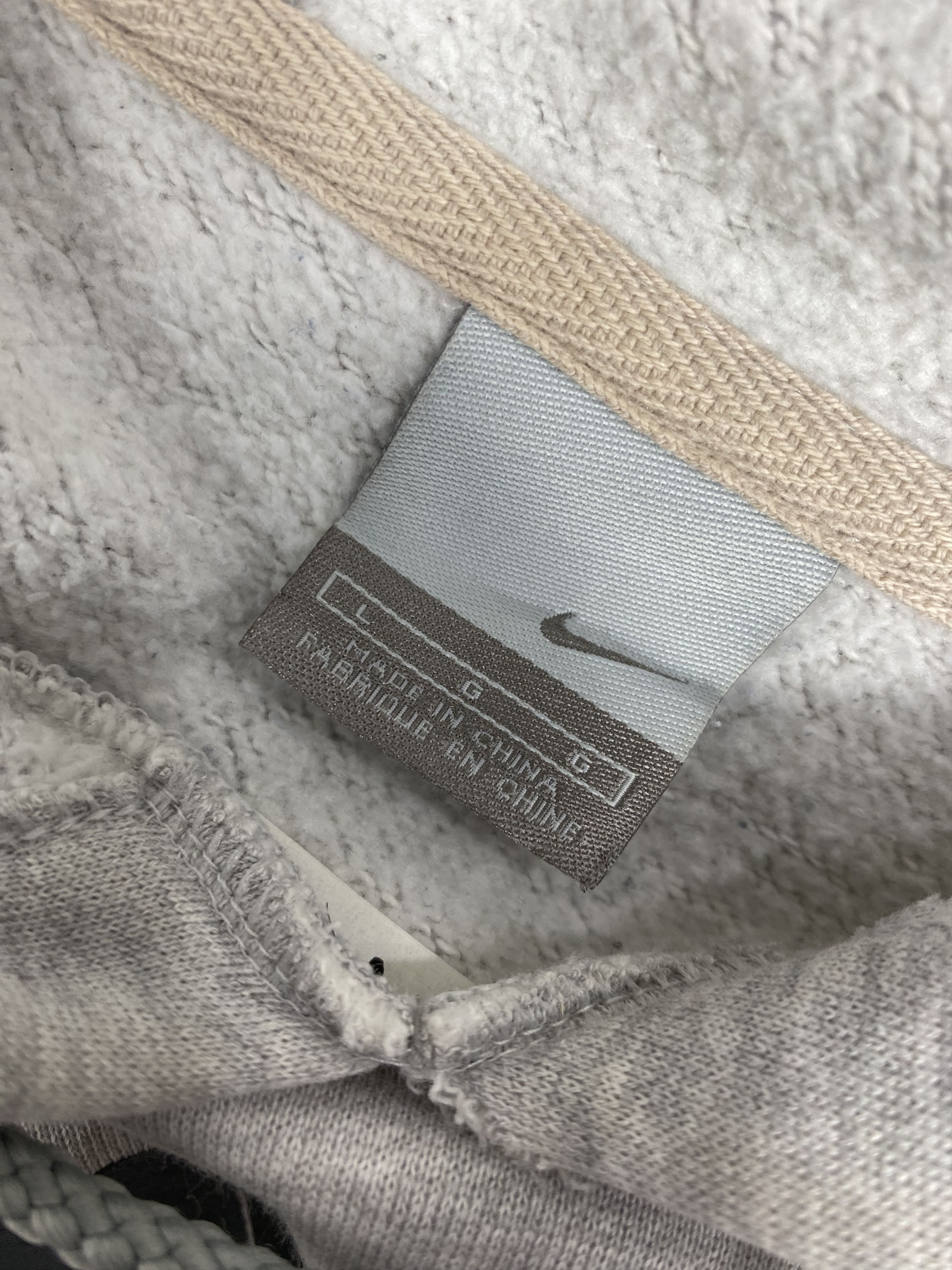 Nike Vintage Nike Y2K Hoodie Sweatshirts PS0165 Size US L / EU 52-54 / 3 - 9 Thumbnail