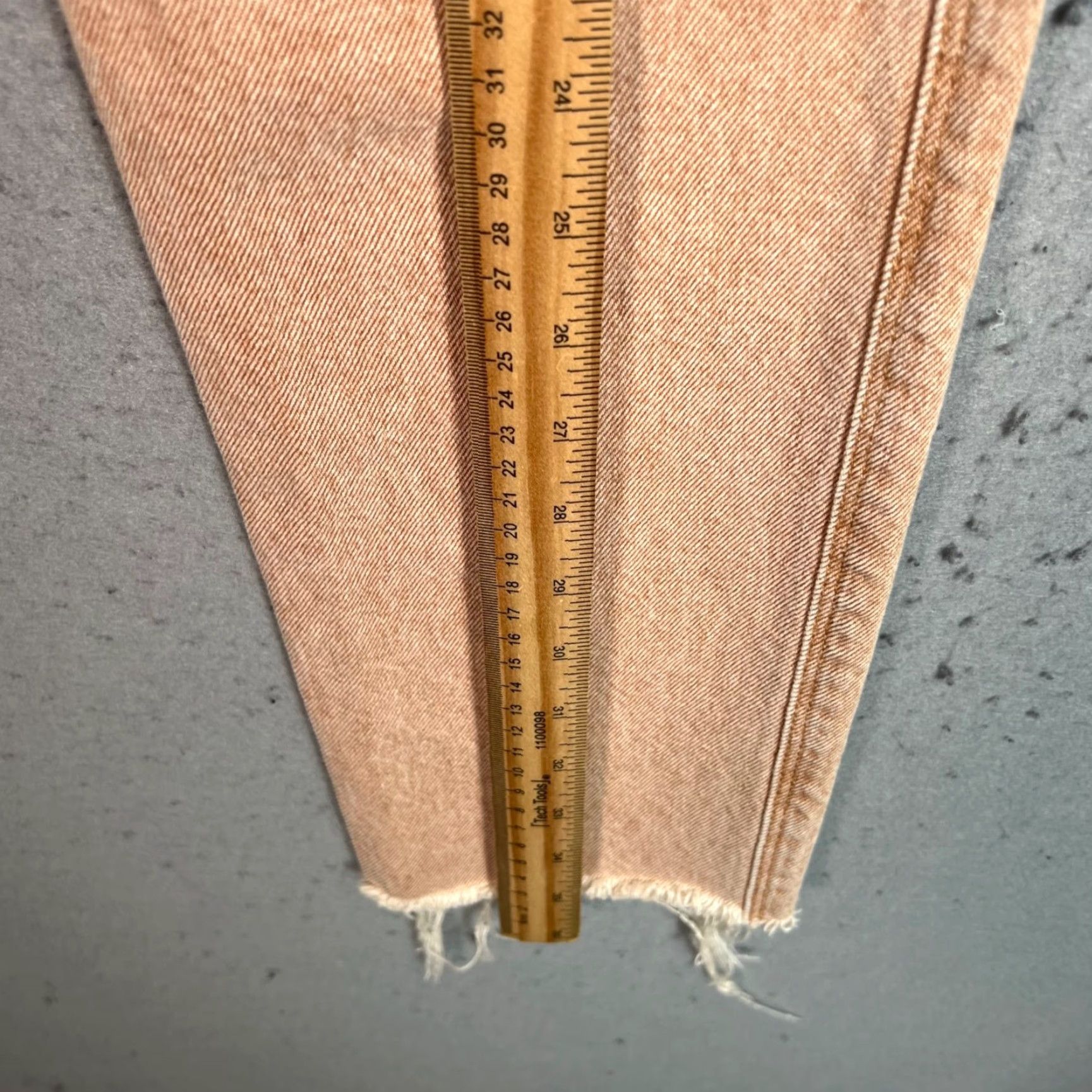 Frame VINTAGE FRAME Le Sylvie Slender Straight Jeans Adult Womens 24 Sand Cotton Blend Size 42" / US 20 - 7 Thumbnail